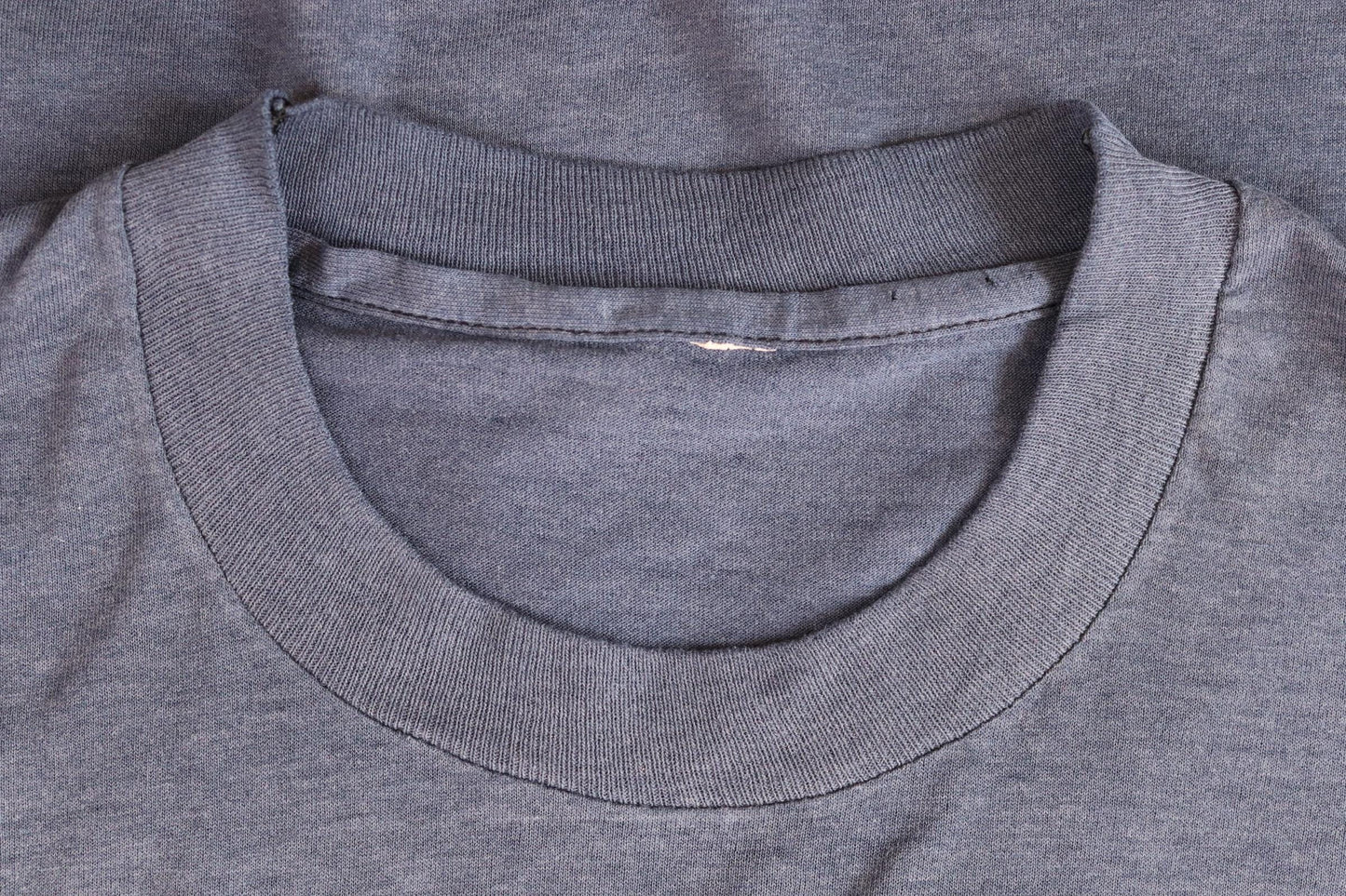Vintage 1980s USN t shirt - US Navy Academy print - 41” chest - military sportswear - made in USA