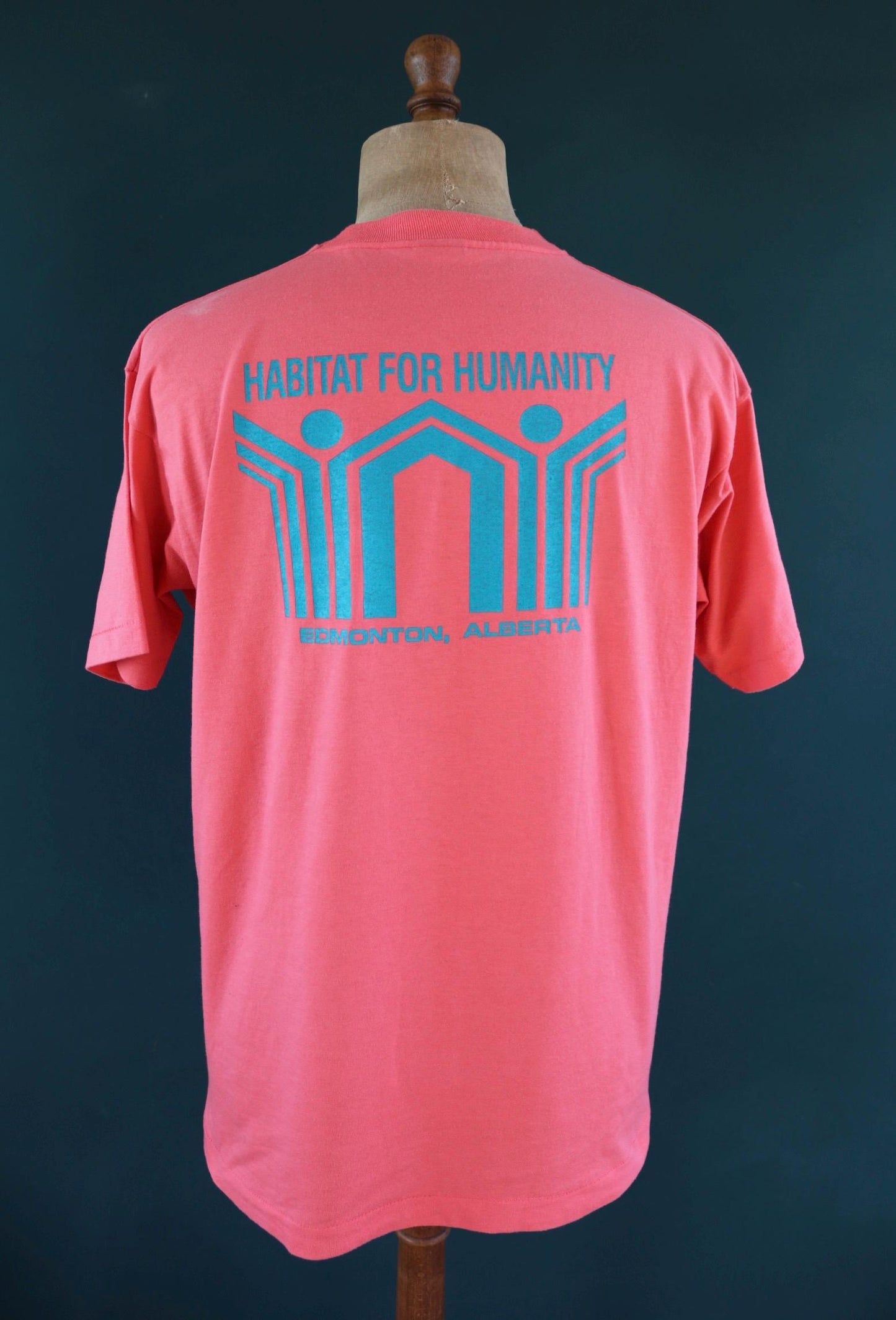 Vintage 1990s t shirt - hammer time print - salmon pink - 44” chest