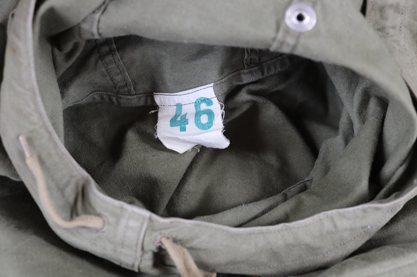 Vintage 1940s 50s French army smock - military anorak -M47 - 54” chest - for hiking