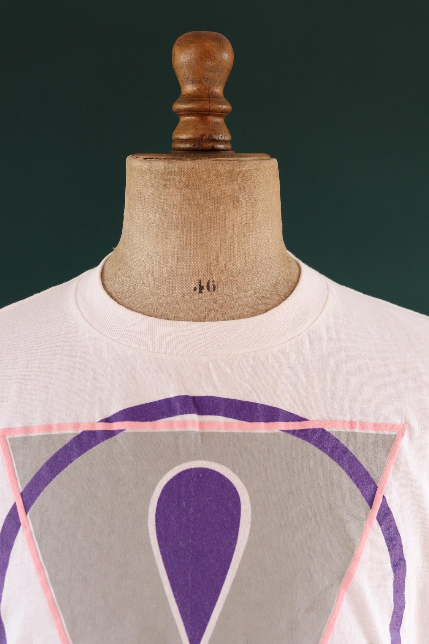 Vintage 1980s cropped t shirt - Dallas - neon print - boxy fit - 44” chest