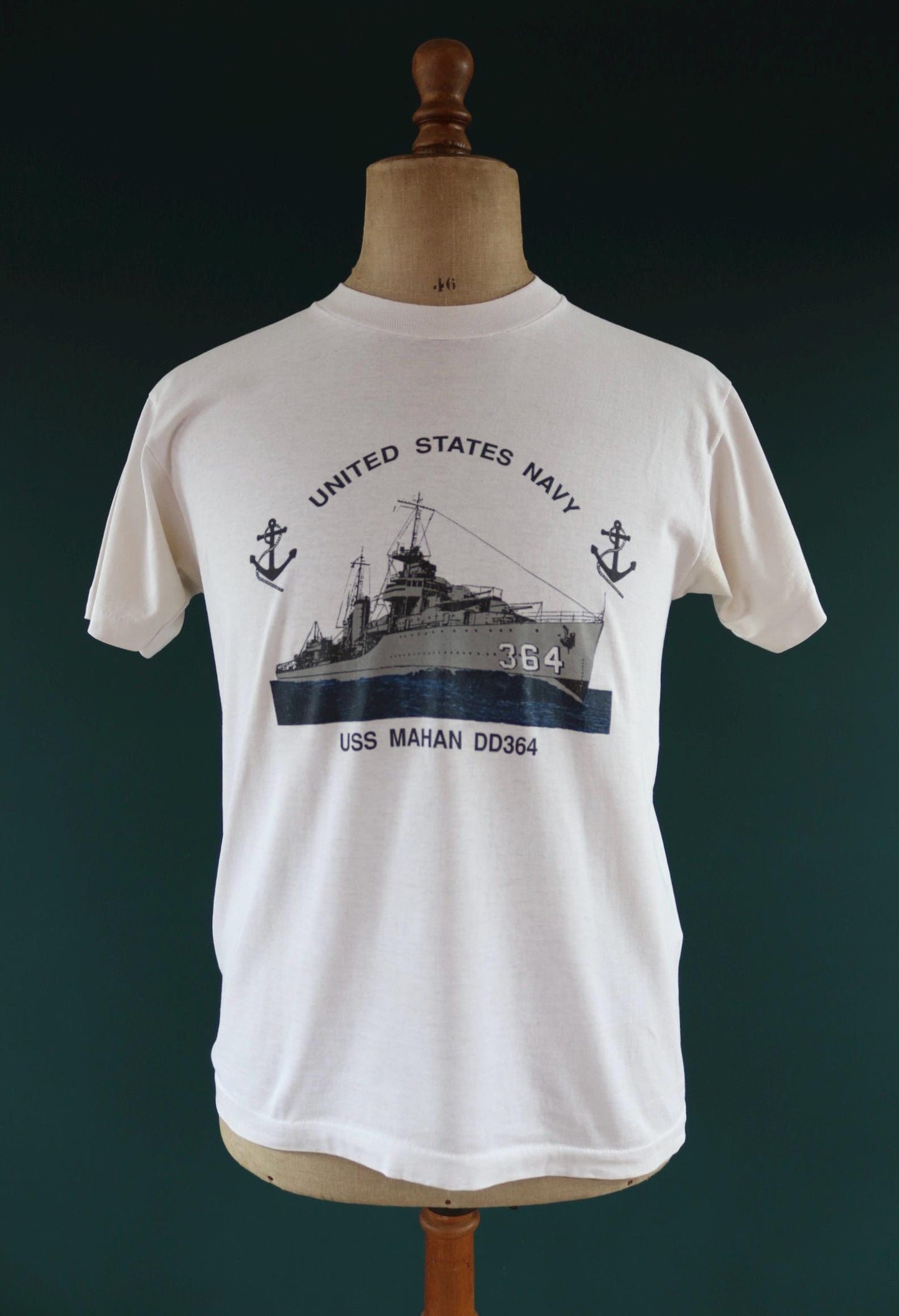 Vintage 1990s US Navy ship t shirt - USS Mahan - military print - single stitch - 40” chest