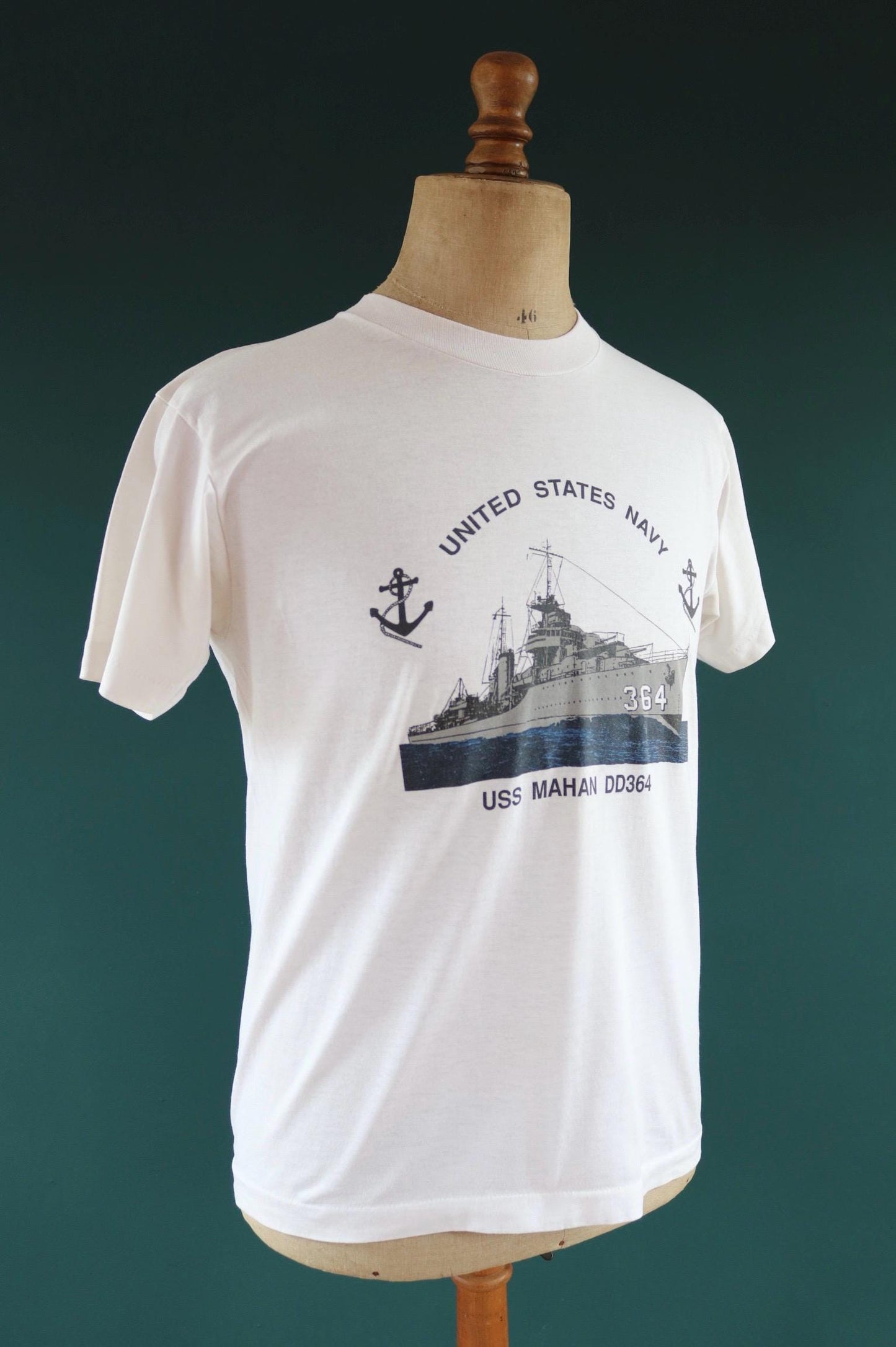 Vintage 1990s US Navy ship t shirt - USS Mahan - military print - single stitch - 40” chest