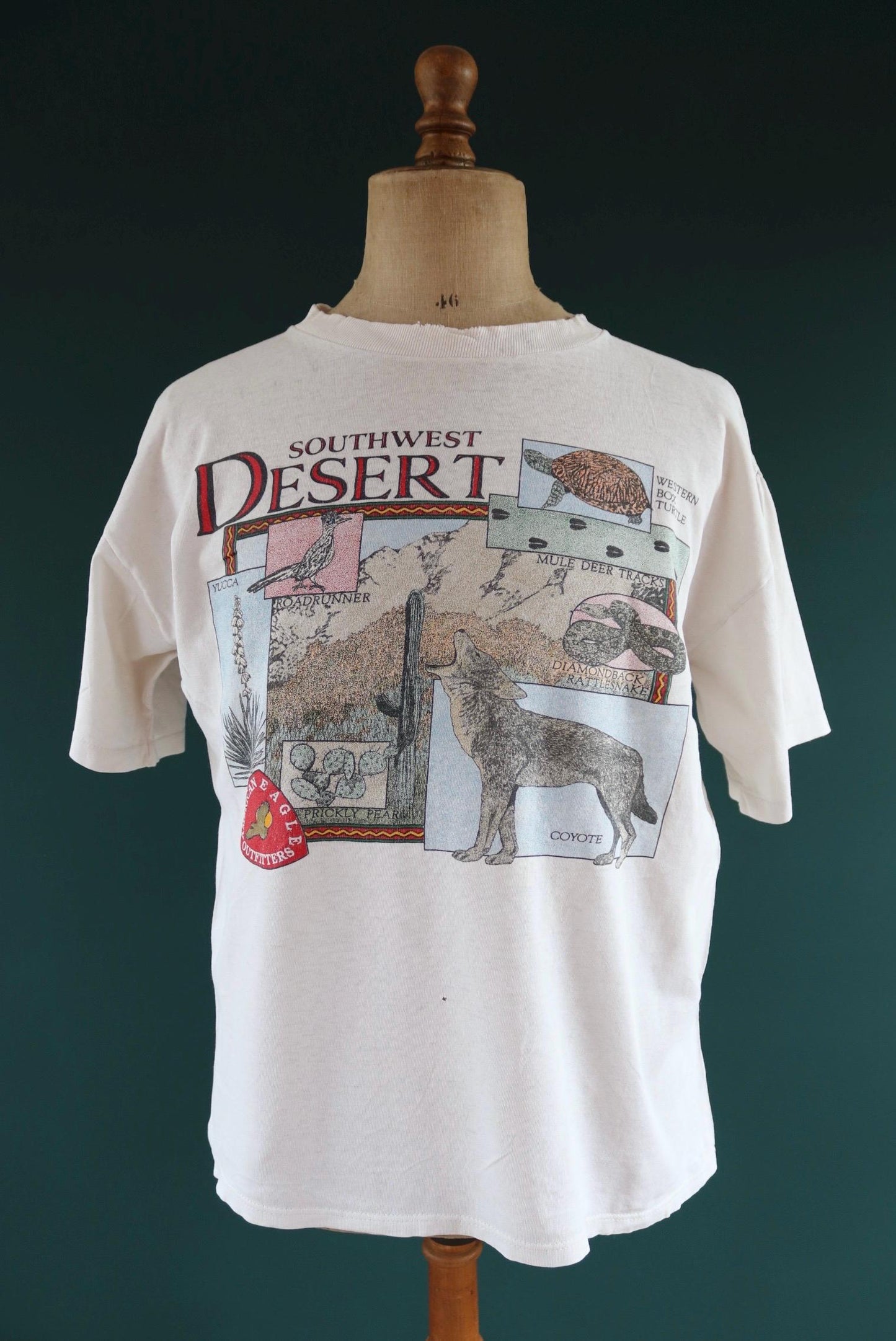 Vintage 1990s Southwest Desert t shirt - coyote print - nature design - 46” chest