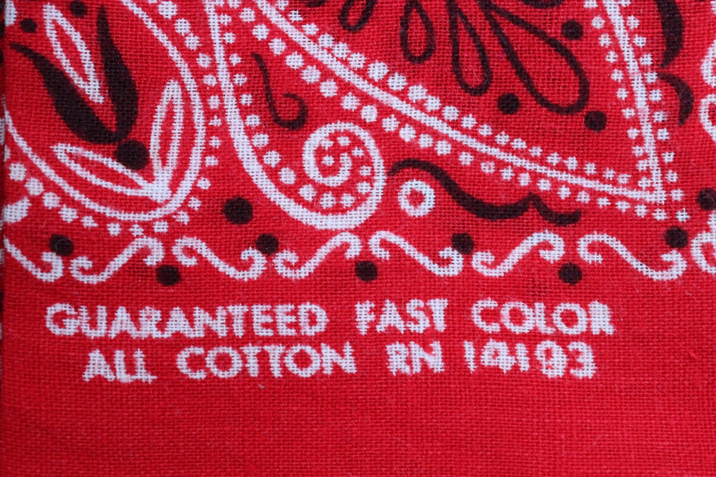 Vintage 1950s 60s red bandana - printed pocket square - colourfast cotton workwear neckerchief - RN 14193