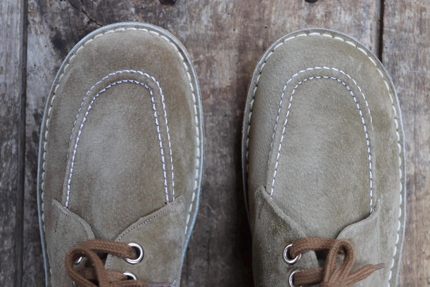Vintage 1980s suede shoes - deadstock - hand made - mod style - crepe sole - UK size 9 - EUR 43