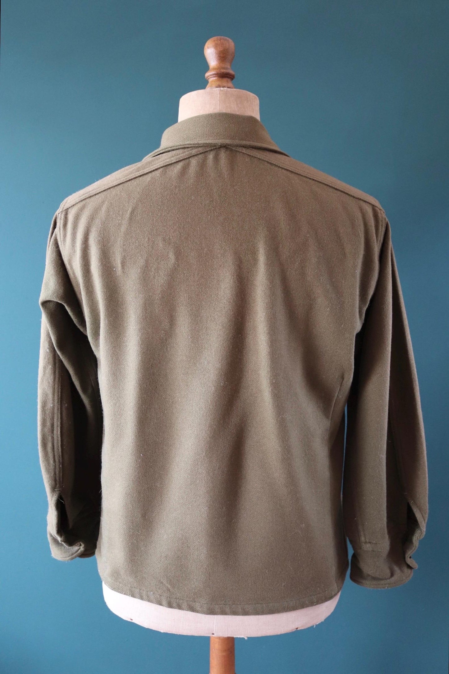 Vintage 1940s 50s US army infantry wool shirt - khaki green wool - 42" chest