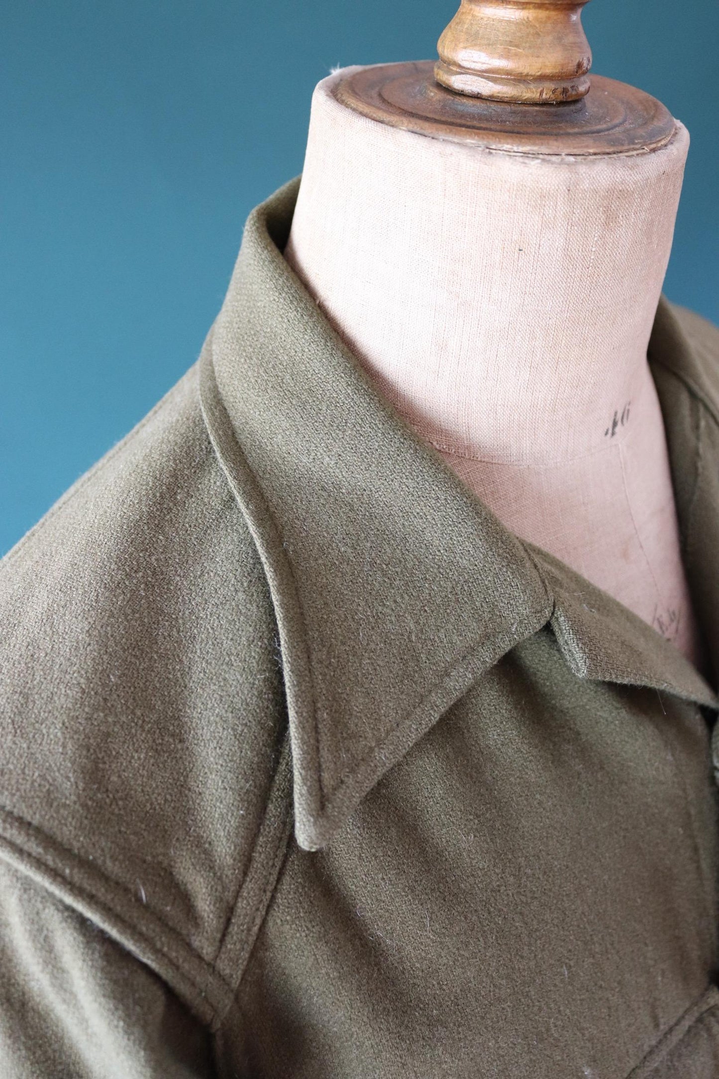 Vintage 1940s 50s US army infantry wool shirt - khaki green wool - 42" chest