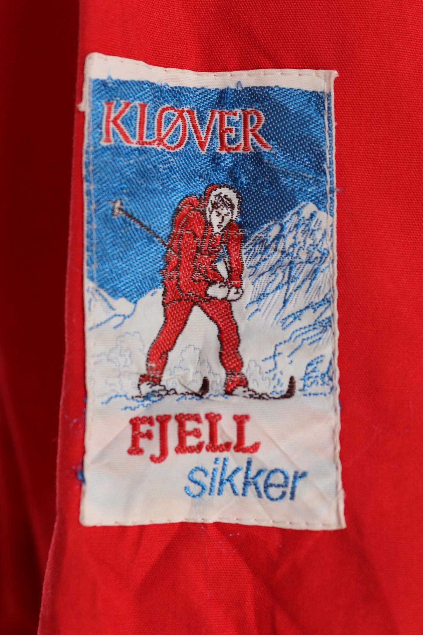 Vintage 1980s Norwegian skiiing smock - hiking anorak - 50” chest - fur hood