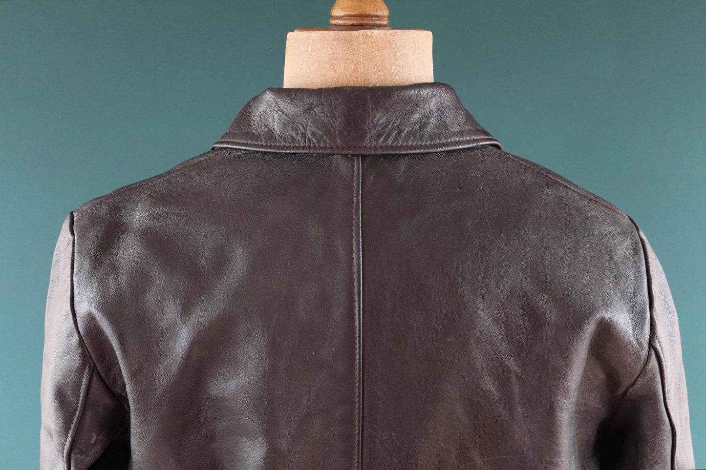 Vintage 1960s 70s French black leather jacket - Le Corbusier style - firefighter workwear - 43” chest