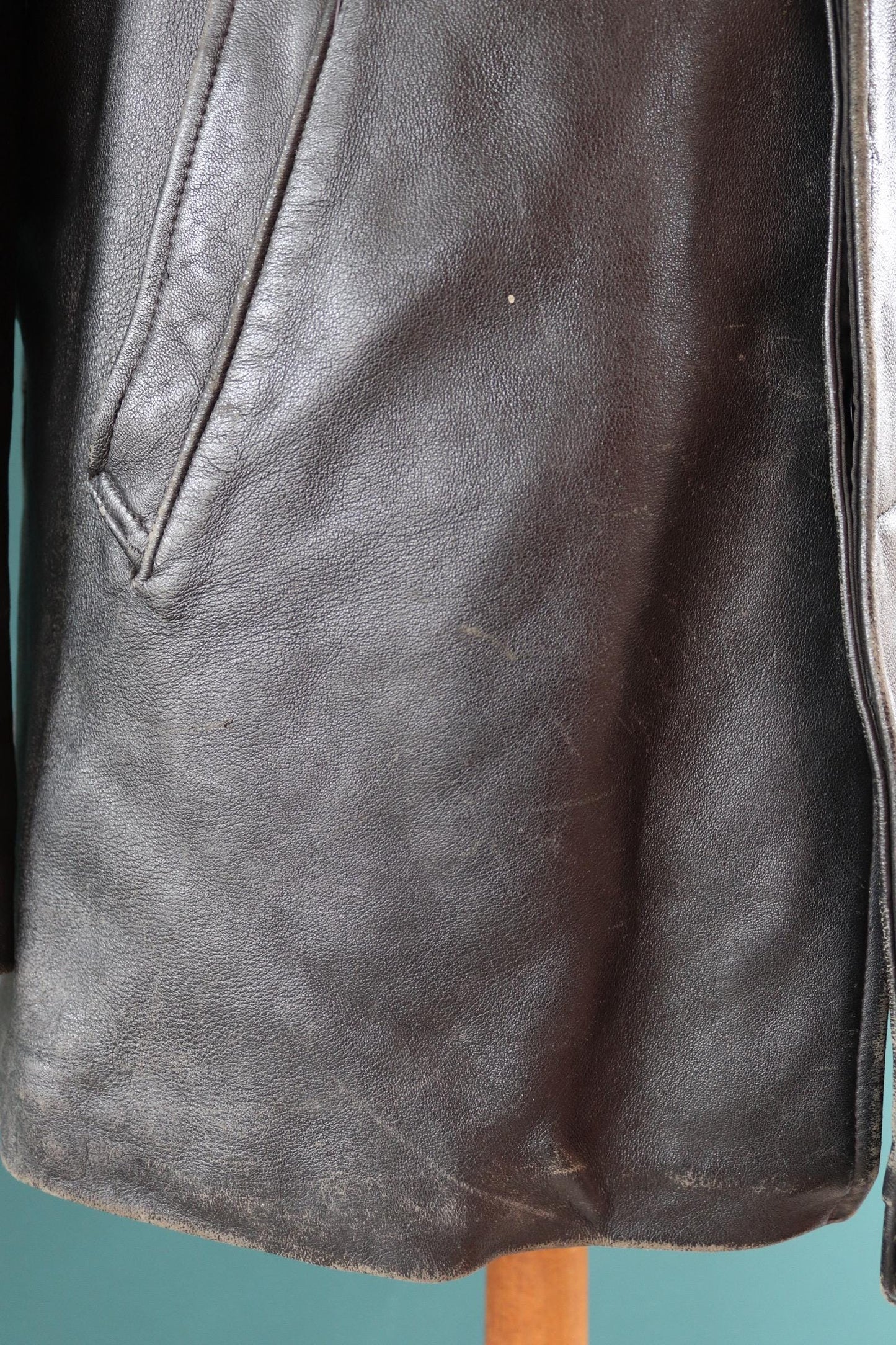 Vintage 1960s 70s French black leather jacket - Le Corbusier style - firefighter workwear - 43” chest
