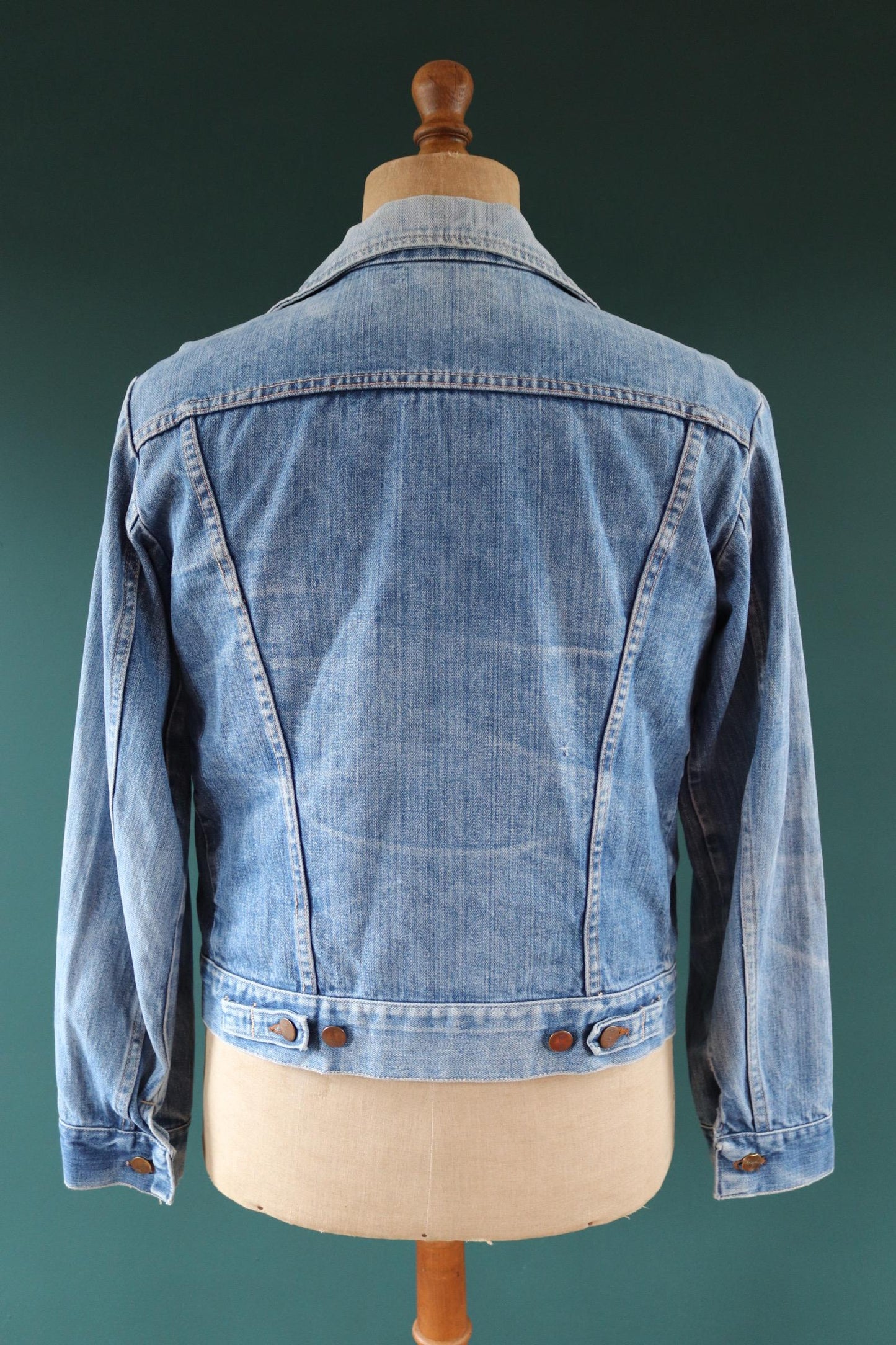 Vintage 1980s Wrangler denim jacket - 39" chest - faded workwear - Blue Bell label