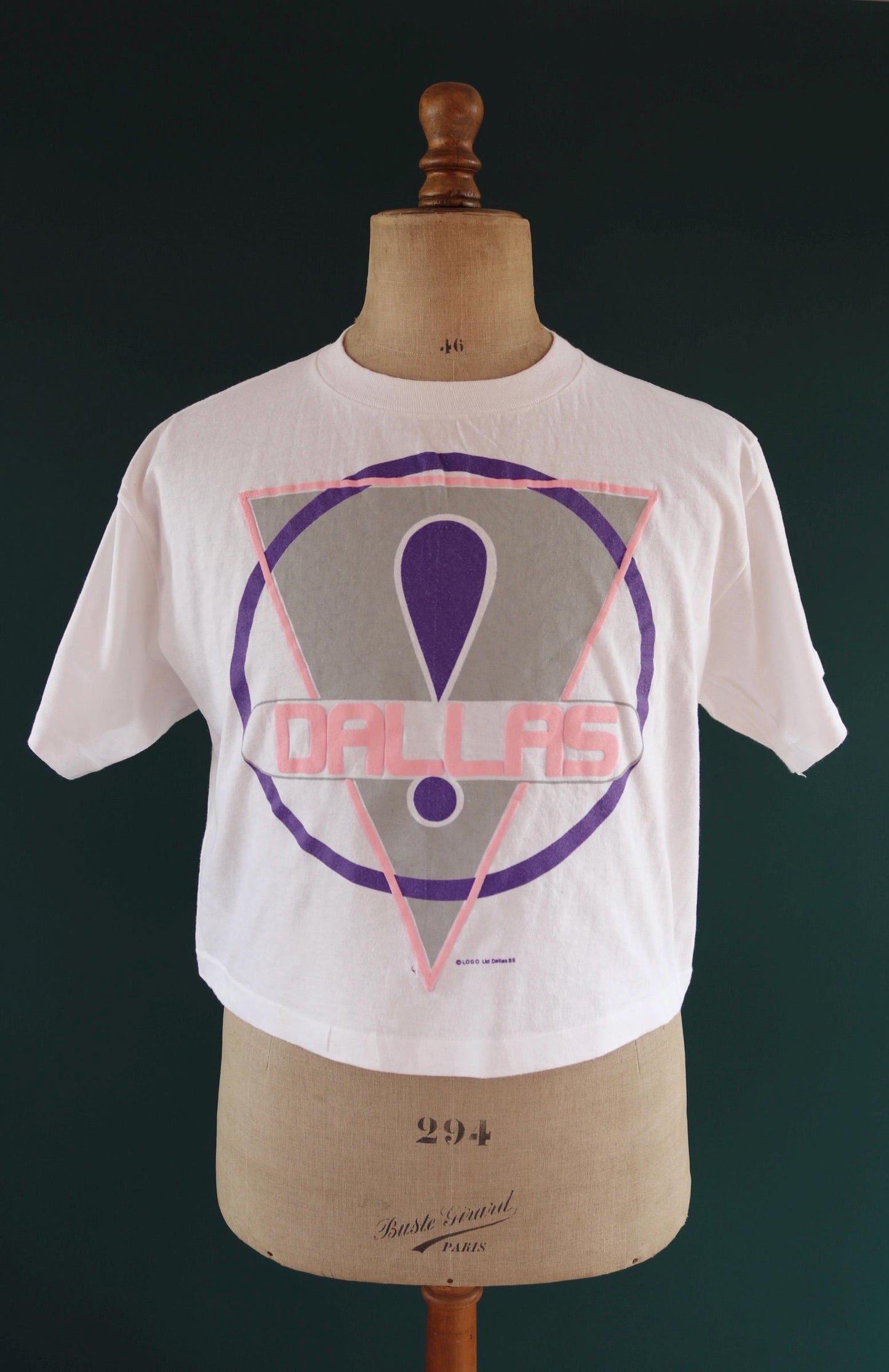 Vintage 1980s cropped t shirt - Dallas - neon print - boxy fit - 44” chest
