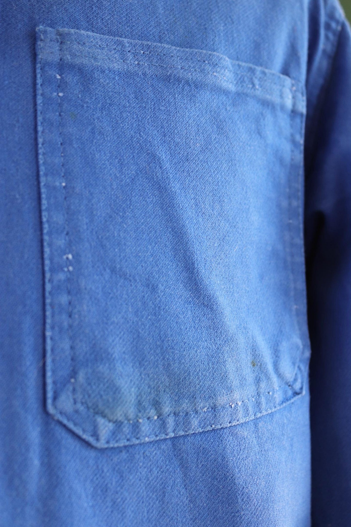 Vintage French blue workwear jacket - 1960s chore coat - cotton twill - 43” chest - bleu de travail - Bill Cunningham