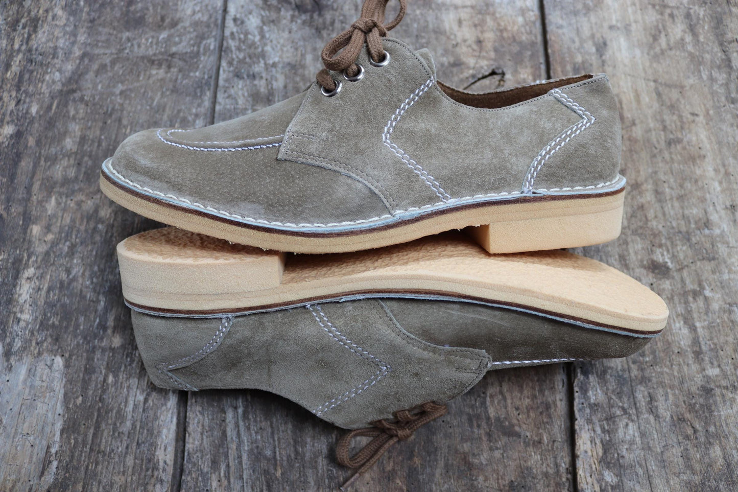 Vintage 1980s suede shoes - deadstock - hand made - mod style - crepe sole - UK size 9 - EUR 43