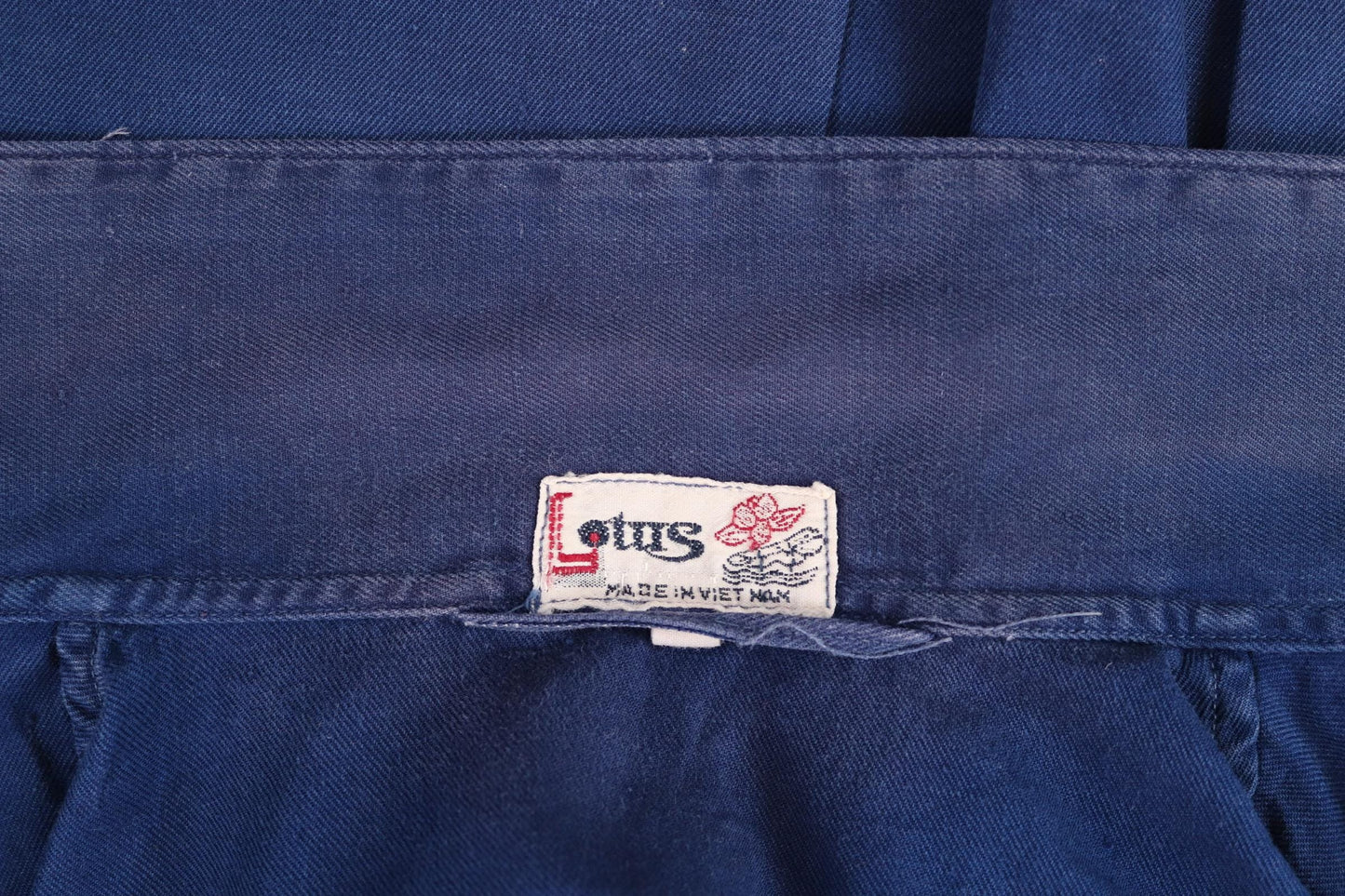Vintage 1970s French blue workwear jacket - sun faded cotton twill - 46” chest - bleu de travail