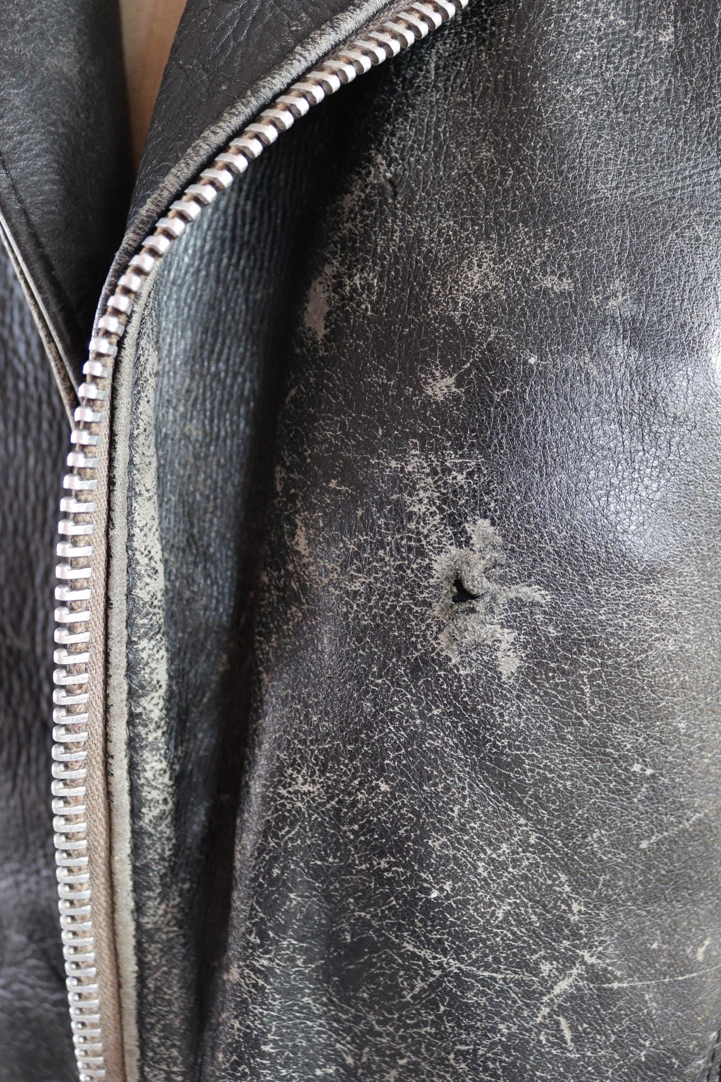 Vintage 1980s British black leather cafe racer jacket - 38” chest
