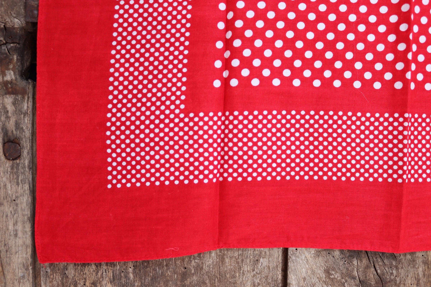 Vintage red spotted bandana - spotty hanky - pocket square - workwear neckerchief