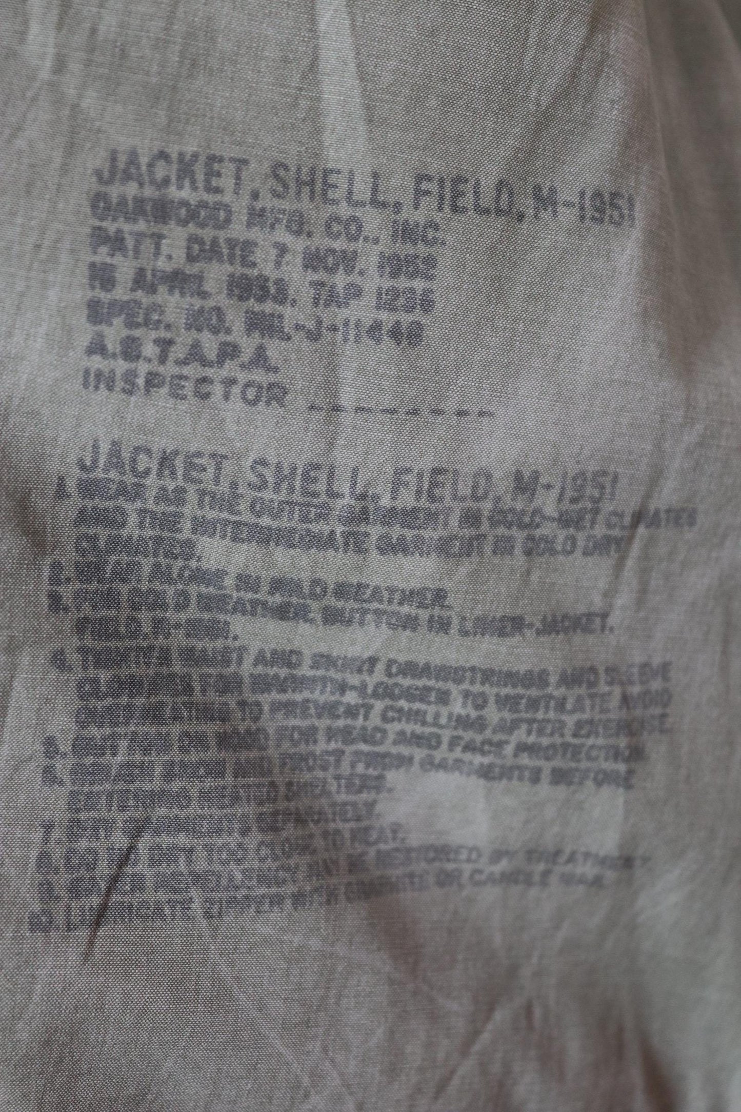 Vintage 1950s US Army M-1951 field jacket - Korean War era - Talon zipper - 40" chest