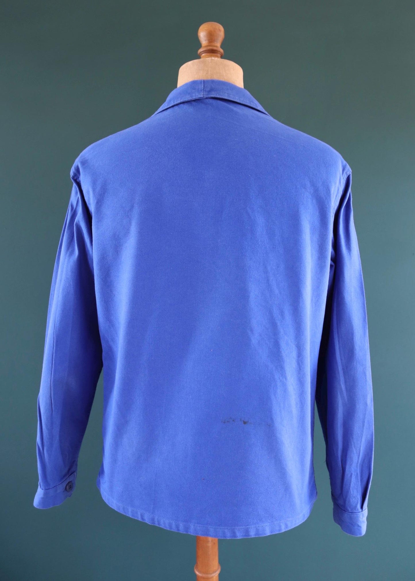 Vintage French blue workwear jacket - 1960s chore coat - cotton twill - 43” chest - bleu de travail - Bill Cunningham