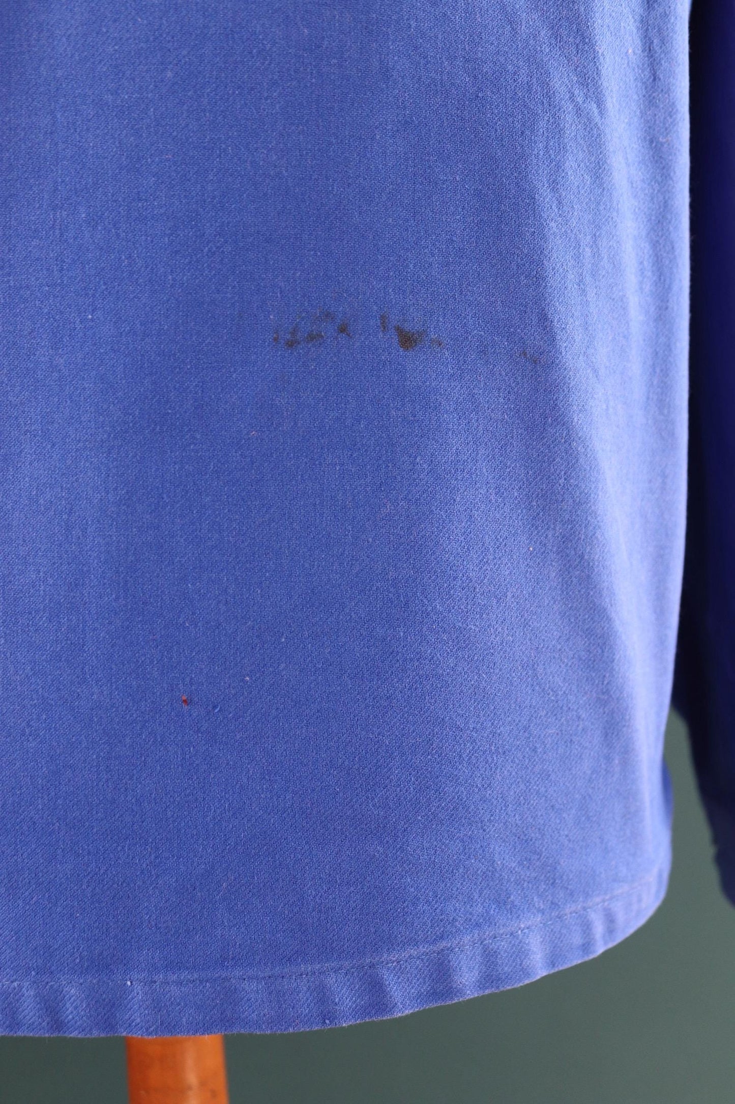 Vintage French blue workwear jacket - 1960s chore coat - cotton twill - 43” chest - bleu de travail - Bill Cunningham