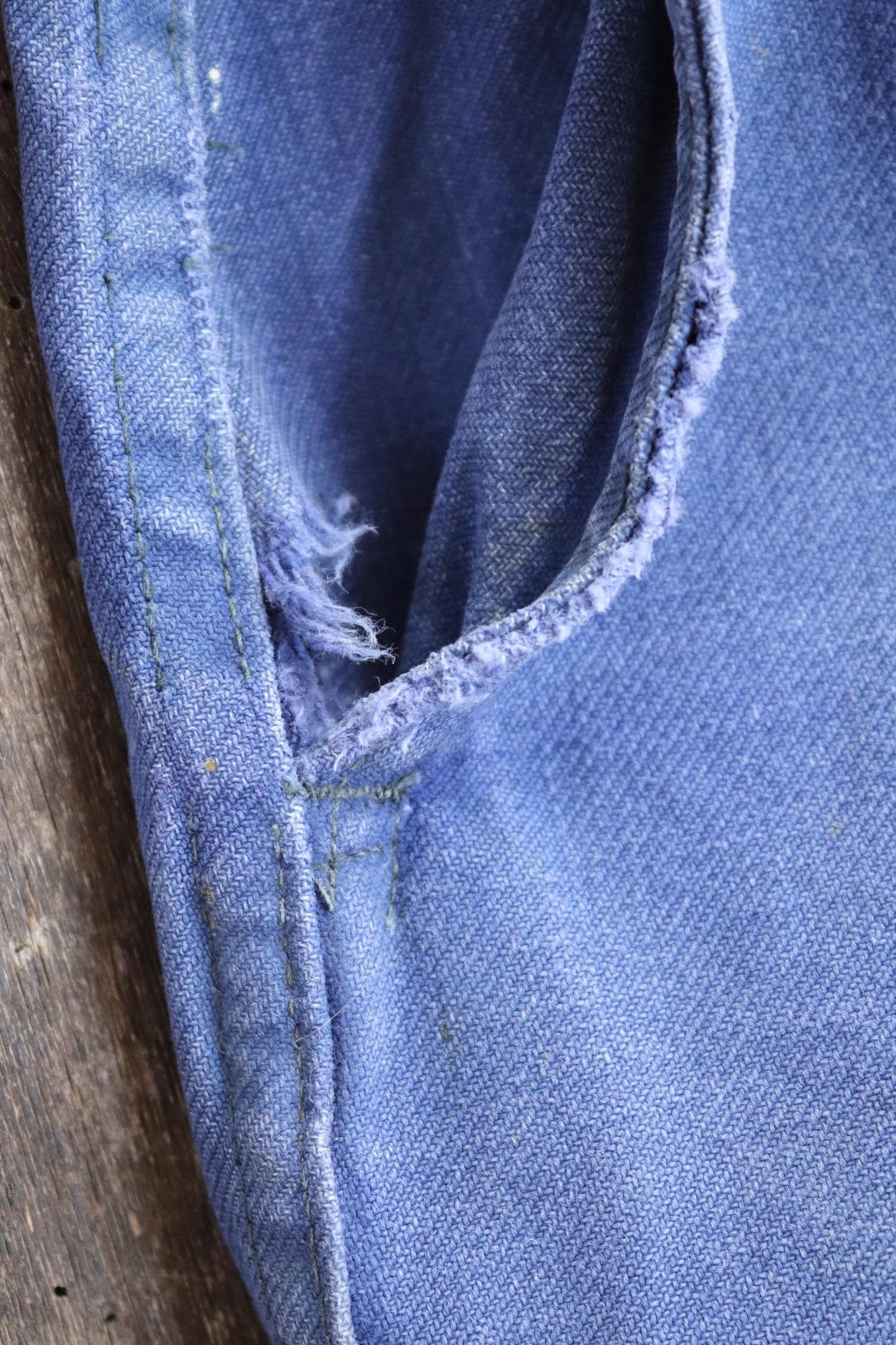 Vintage French workwear trousers - blue cotton twill pants - 1960s chore - 35” x 29”