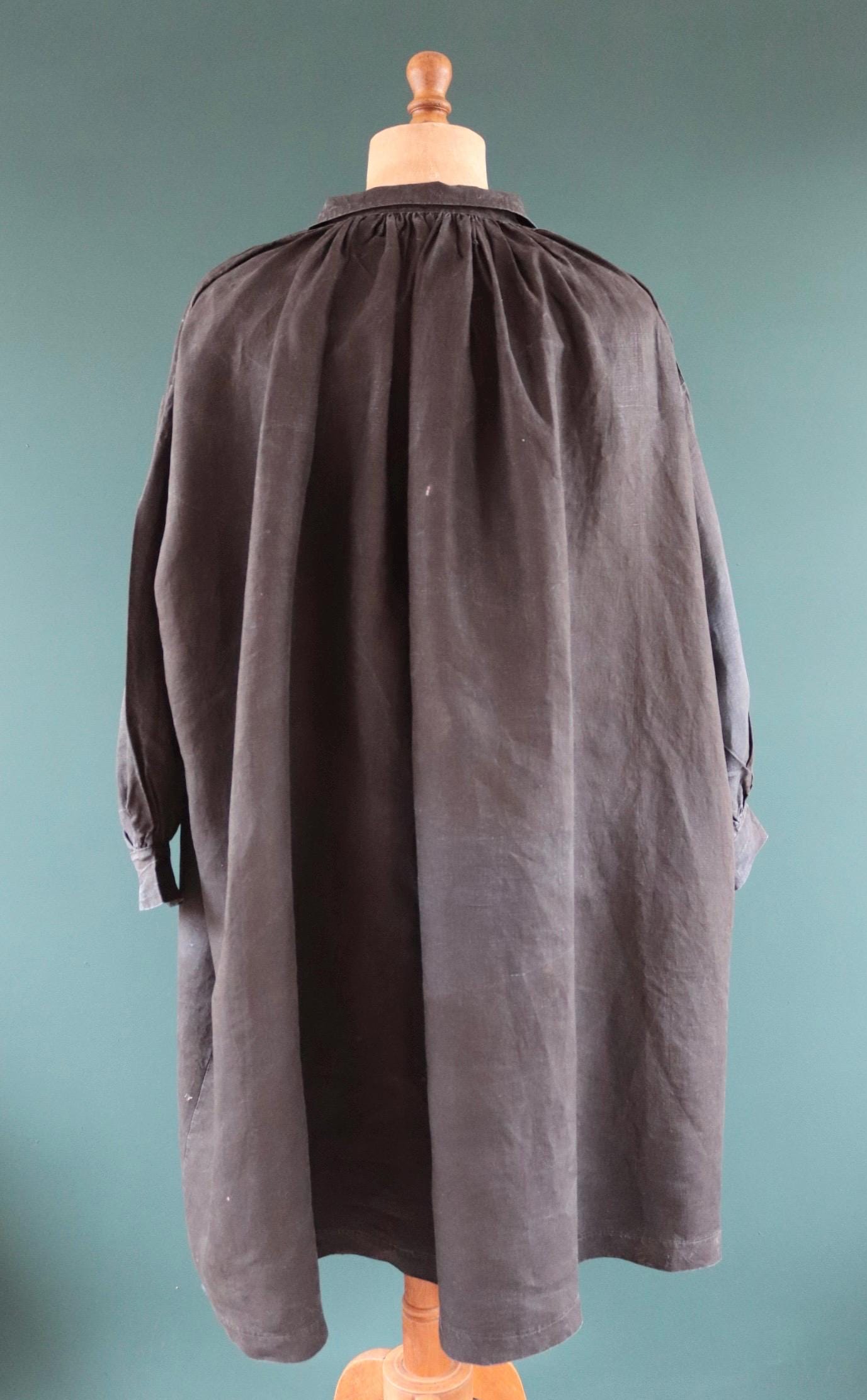 Antique 1900s French biaude - indigo workwear - 90” chest - vintage smock