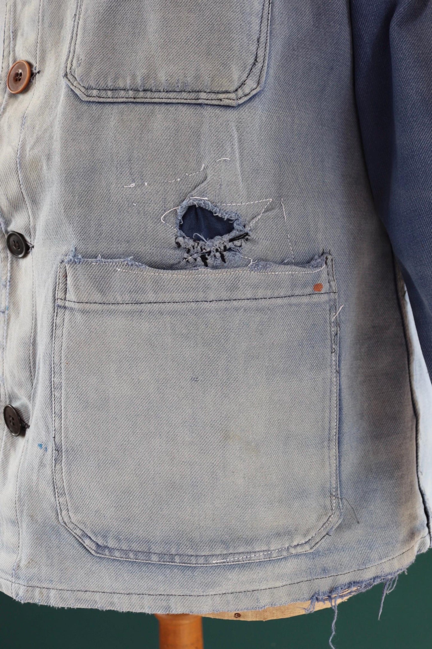 Vintage French blue workwear jacket - 1960s chore coat - 44” chest - whisker fade - bleu de travail - blue cotton twill