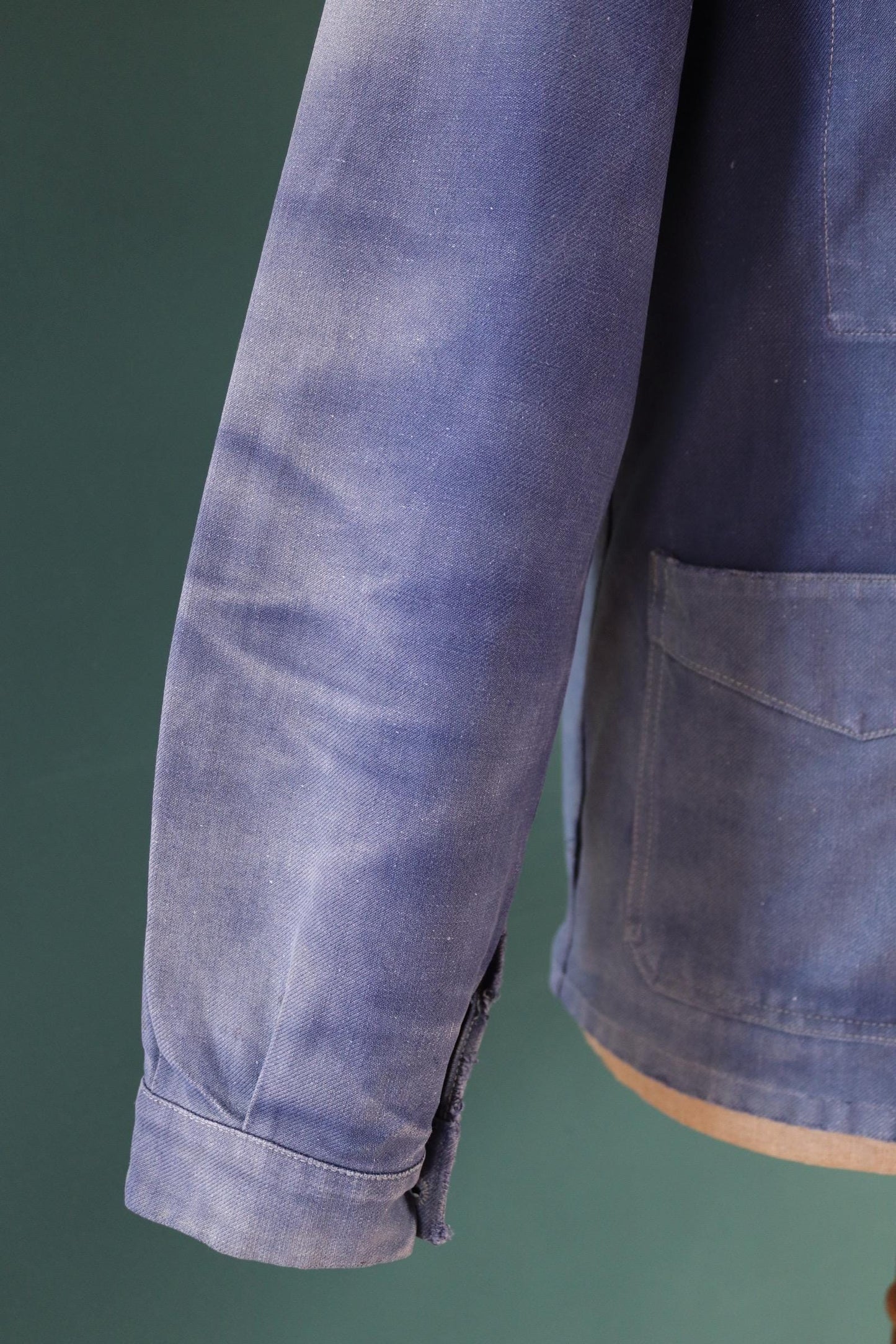 Vintage French blue workwear jacket - 1940s chore coat - 41” chest - sun faded - bleu de travail - blue cotton twill