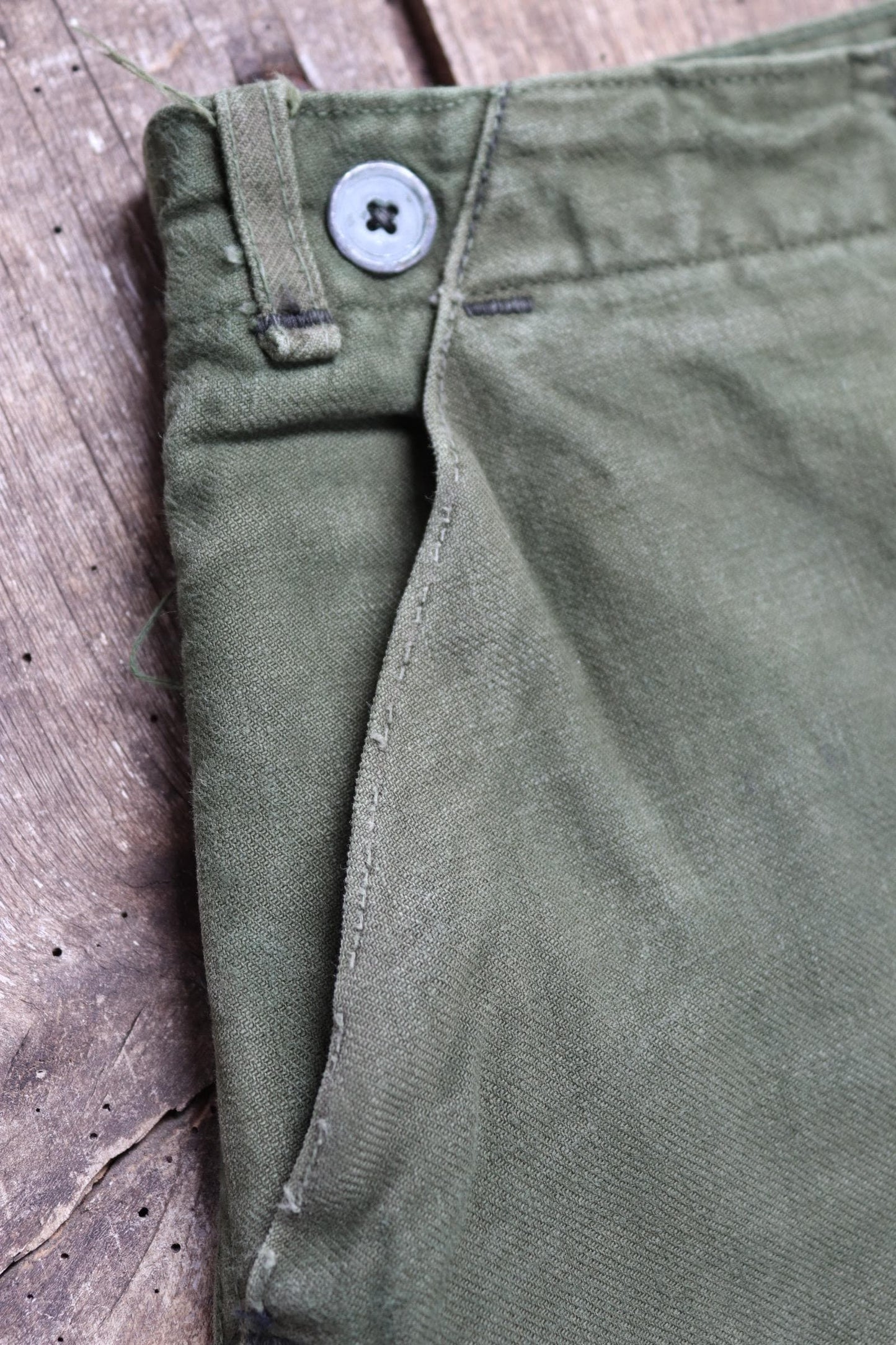 Vintage 1940s 50s workwear trousers - Swedish military utility pants - buckle back cotton twill - 35” x 31”