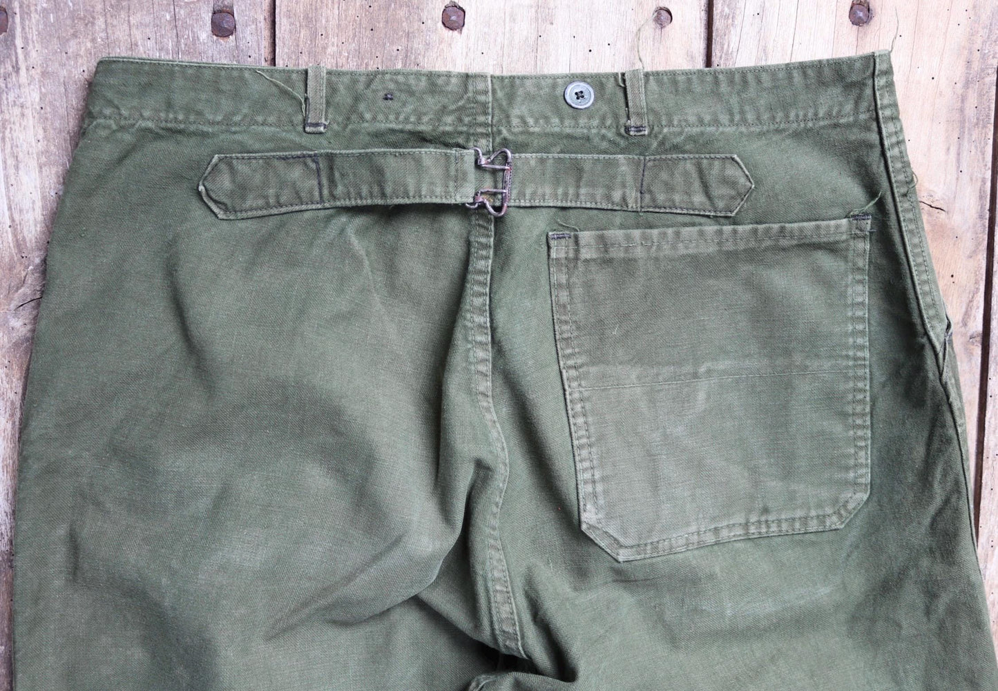Vintage 1940s 50s workwear trousers - Swedish military utility pants - buckle back cotton twill - 35” x 31”