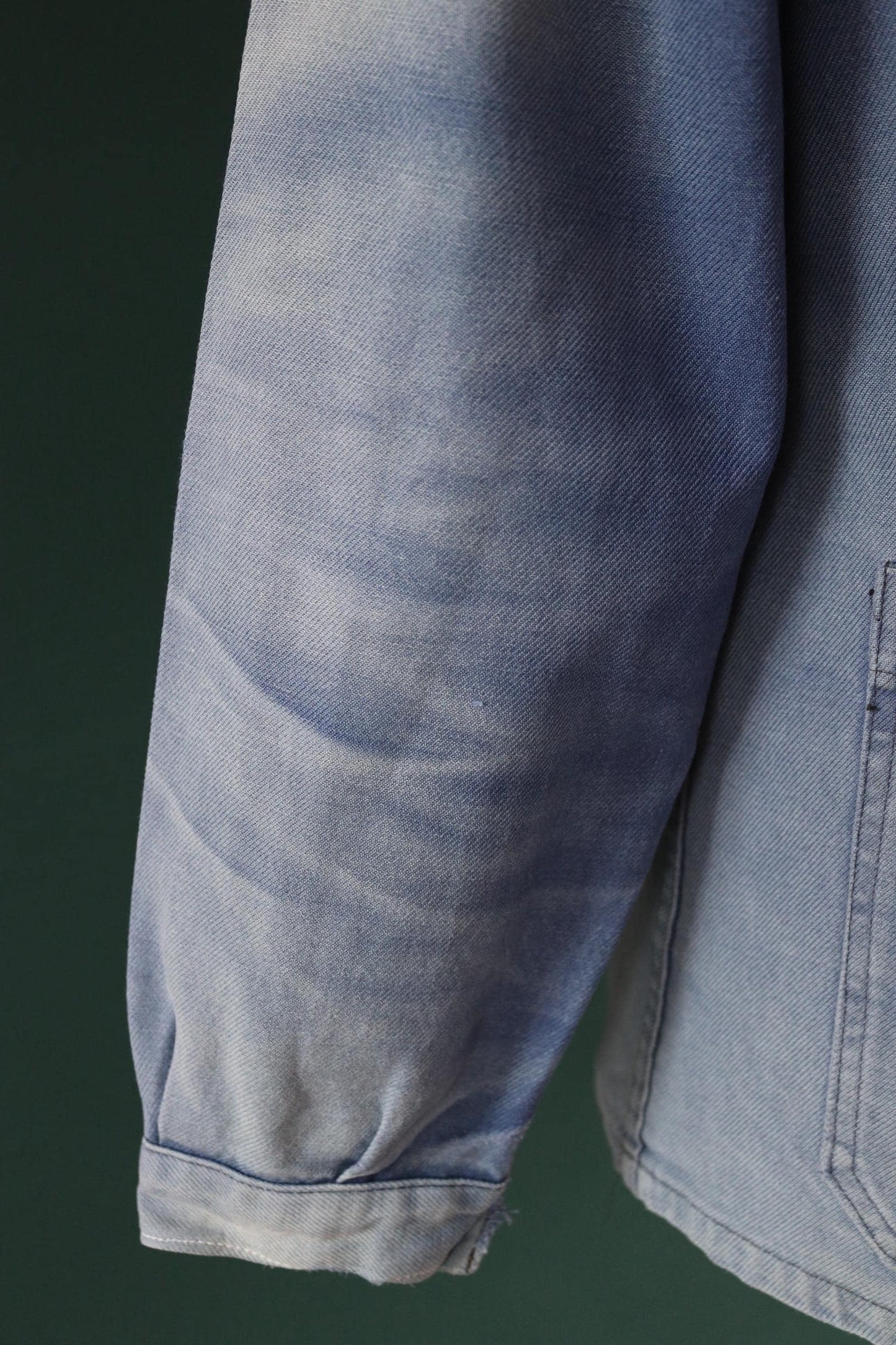 Vintage French blue workwear jacket - 1960s chore coat - 44” chest - bleu de travail - blue cotton twill - sun faded