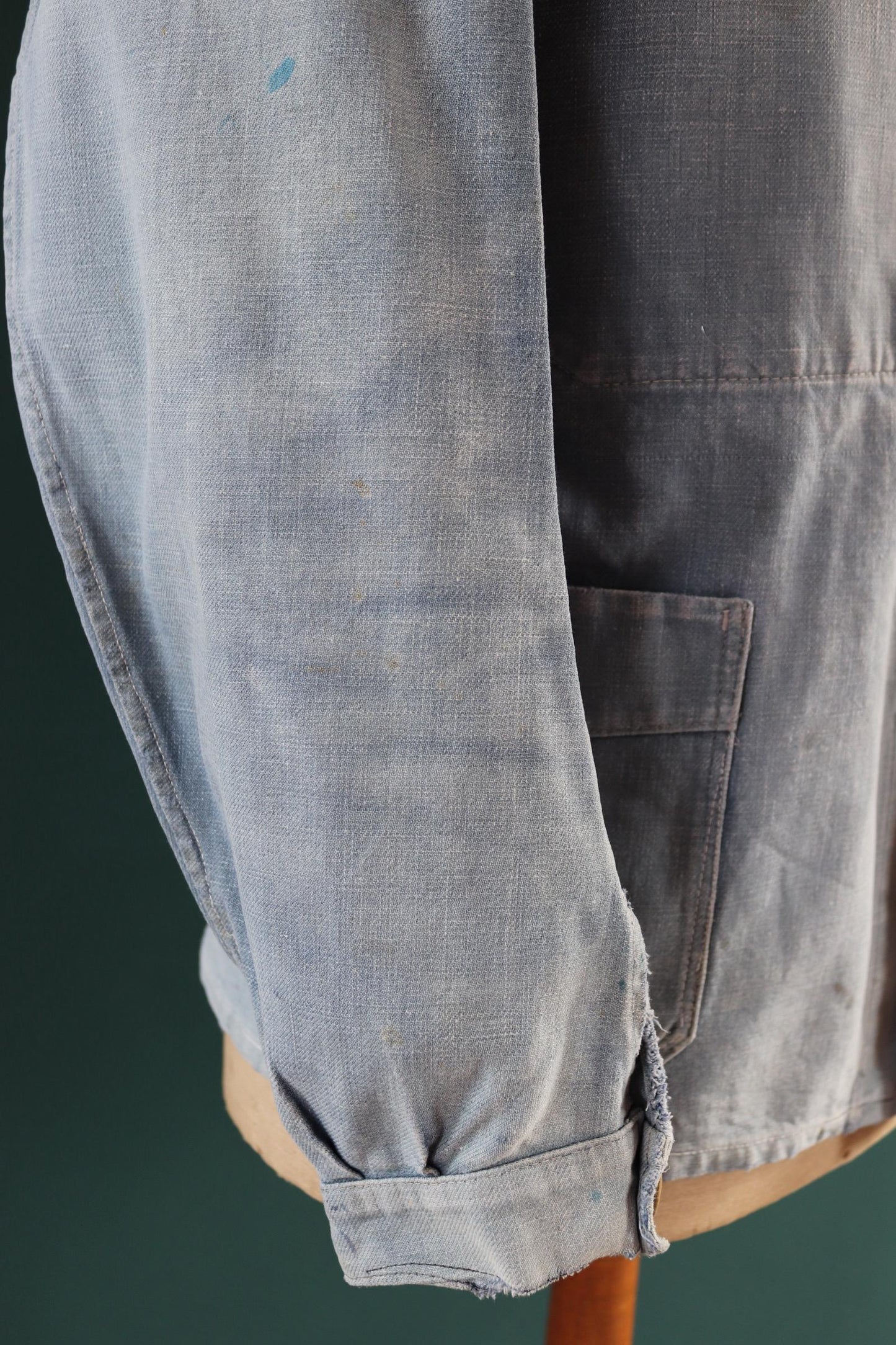 Vintage 1940s French blue workwear jacket - faded cotton twill - 41” chest - bleu de travail