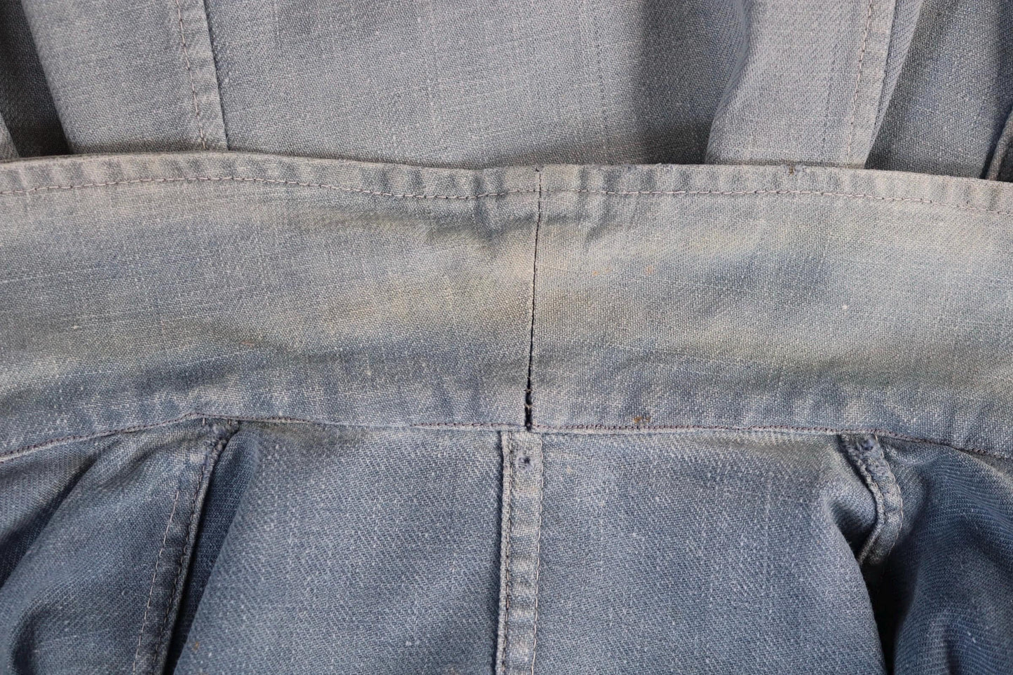 Vintage 1940s French blue workwear jacket - faded cotton twill - 41” chest - bleu de travail