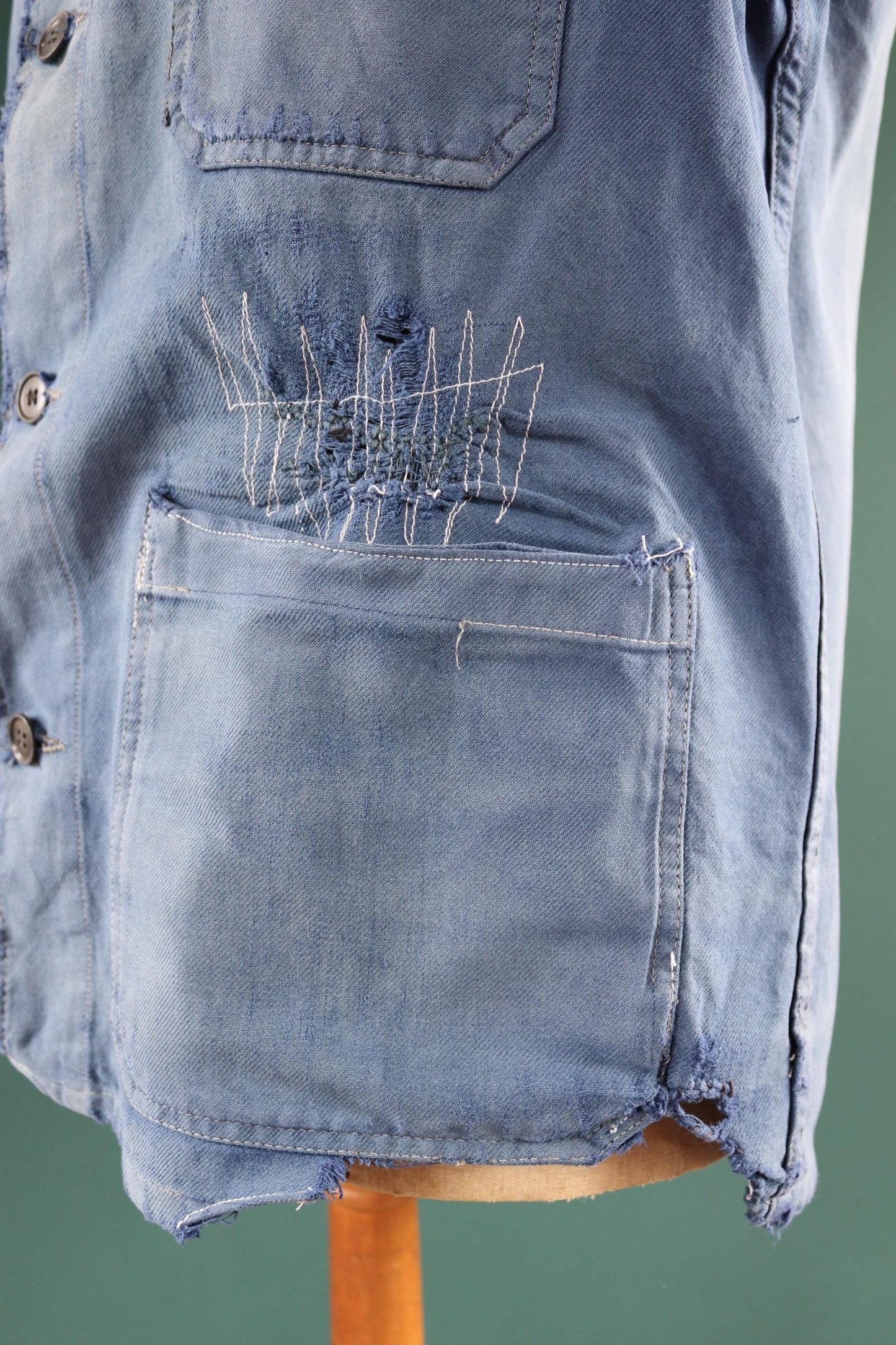 Vintage French blue workwear jacket - 1960s cotton twill - 44” chest - bleu de travail