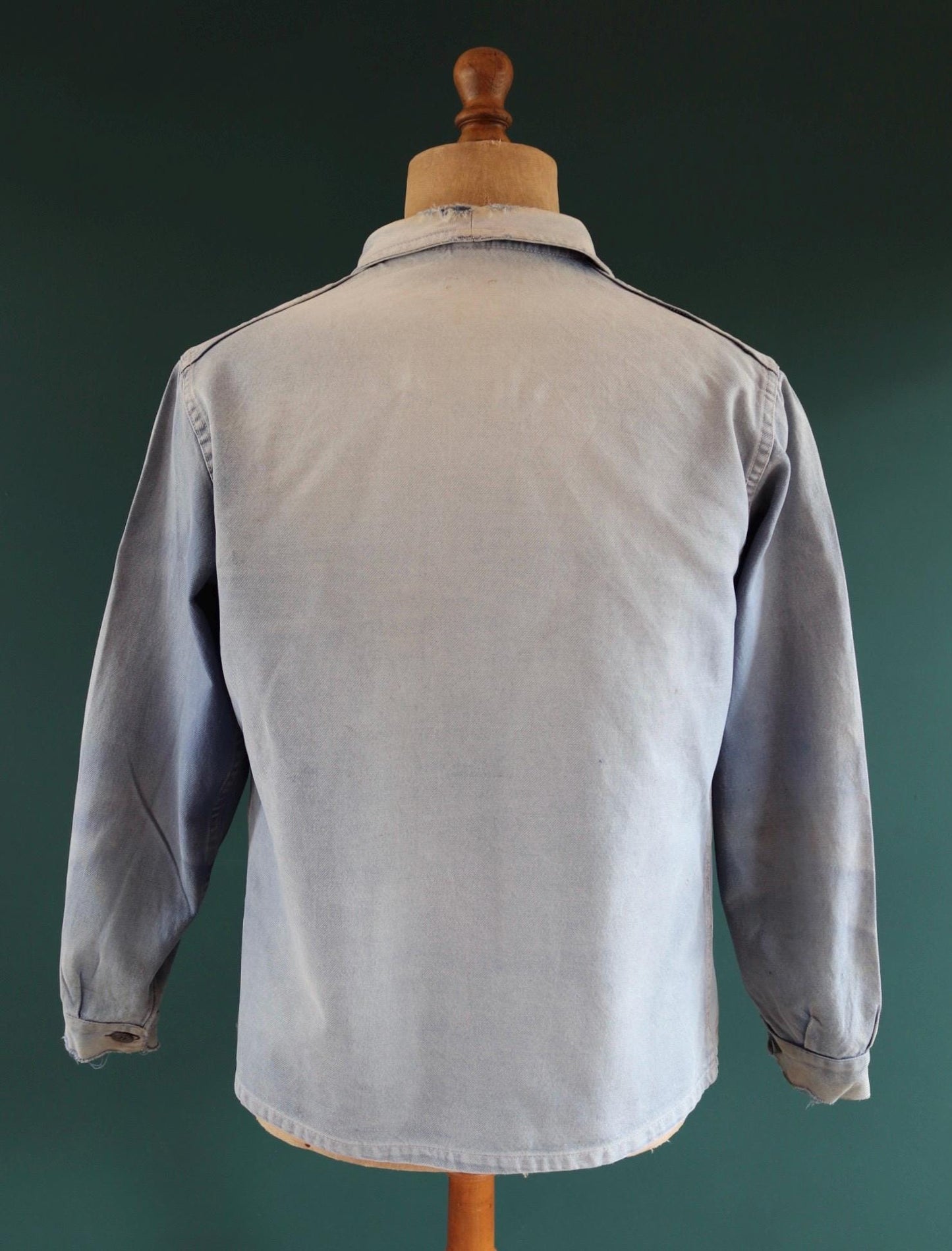 Vintage French blue workwear jacket - 1960s chore coat - 44” chest - sun faded - bleu de travail - blue cotton twill