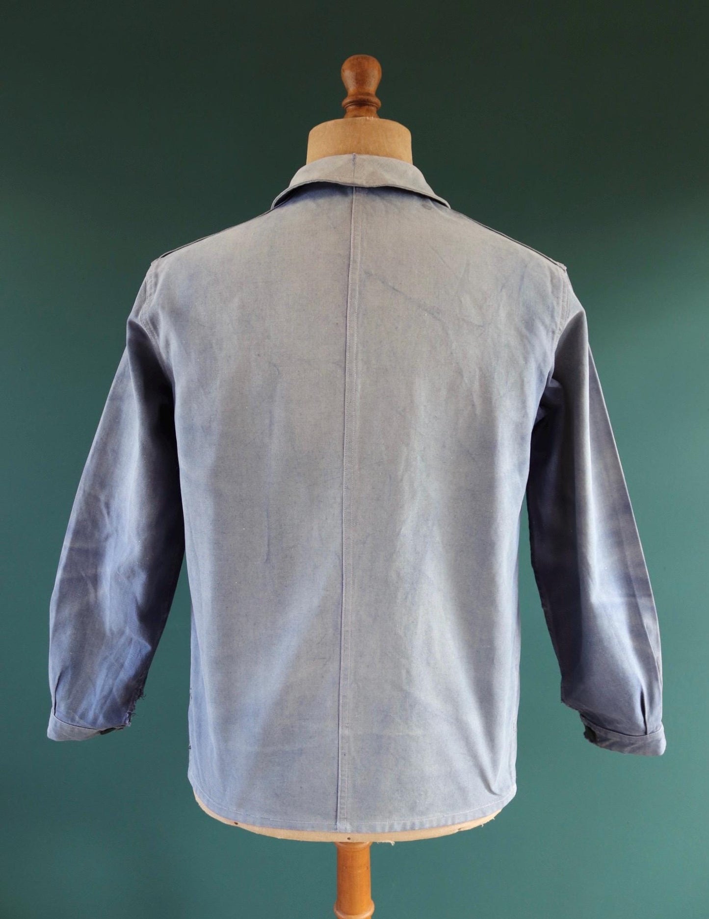 Vintage French blue workwear jacket - 1940s chore coat - 41” chest - sun faded - bleu de travail - blue cotton twill