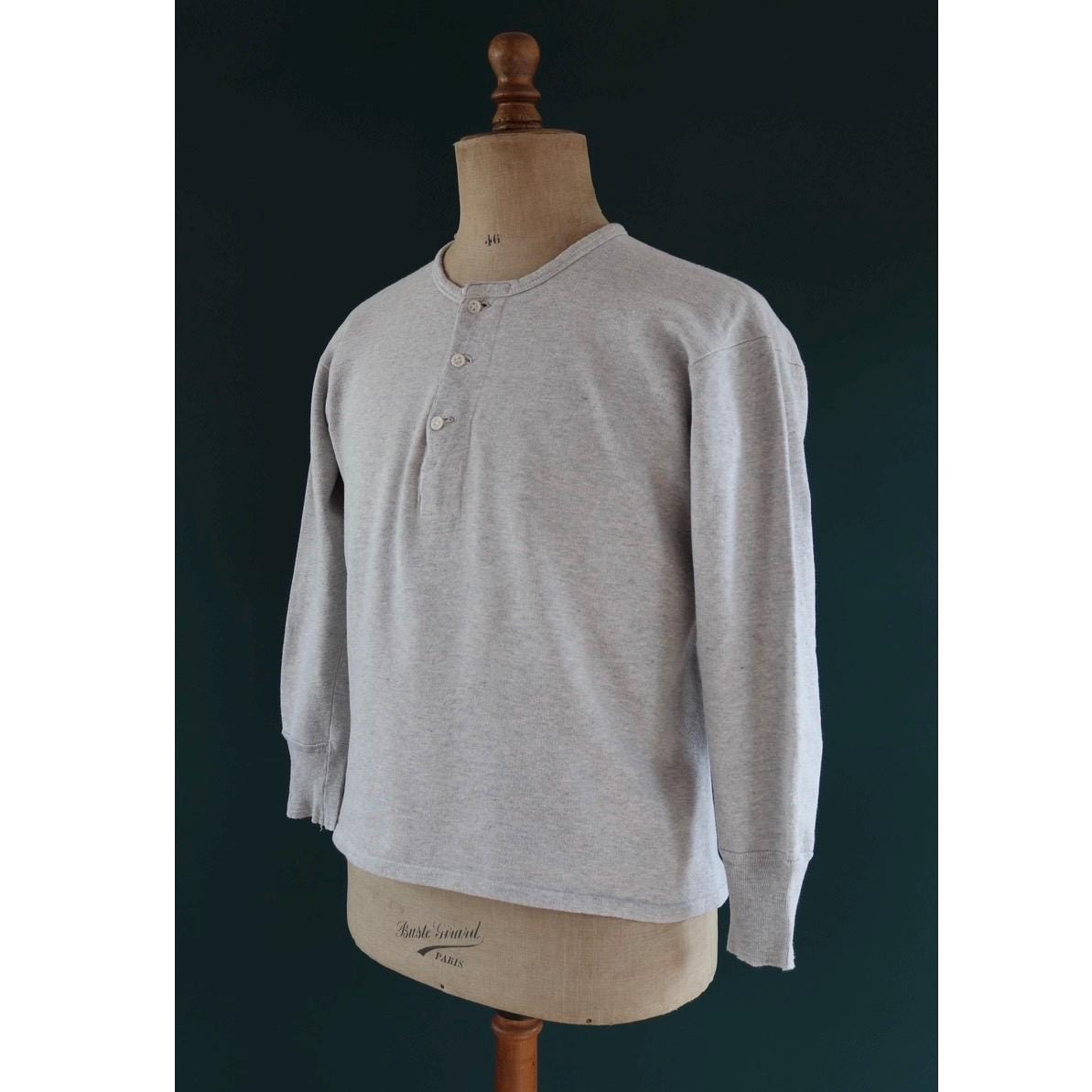 Vintage 1960s French military undershirt - army sweatshirt - Henley shirt - 43" chest