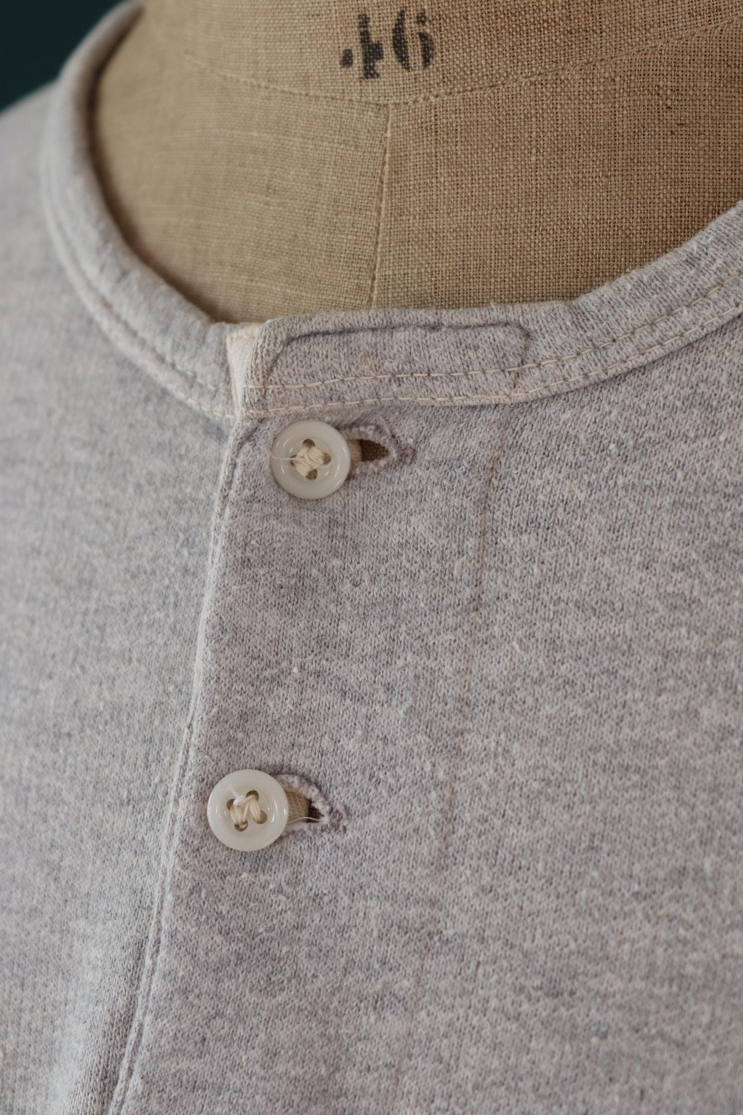 Vintage 1960s French military undershirt - army sweatshirt - Henley shirt - 43" chest