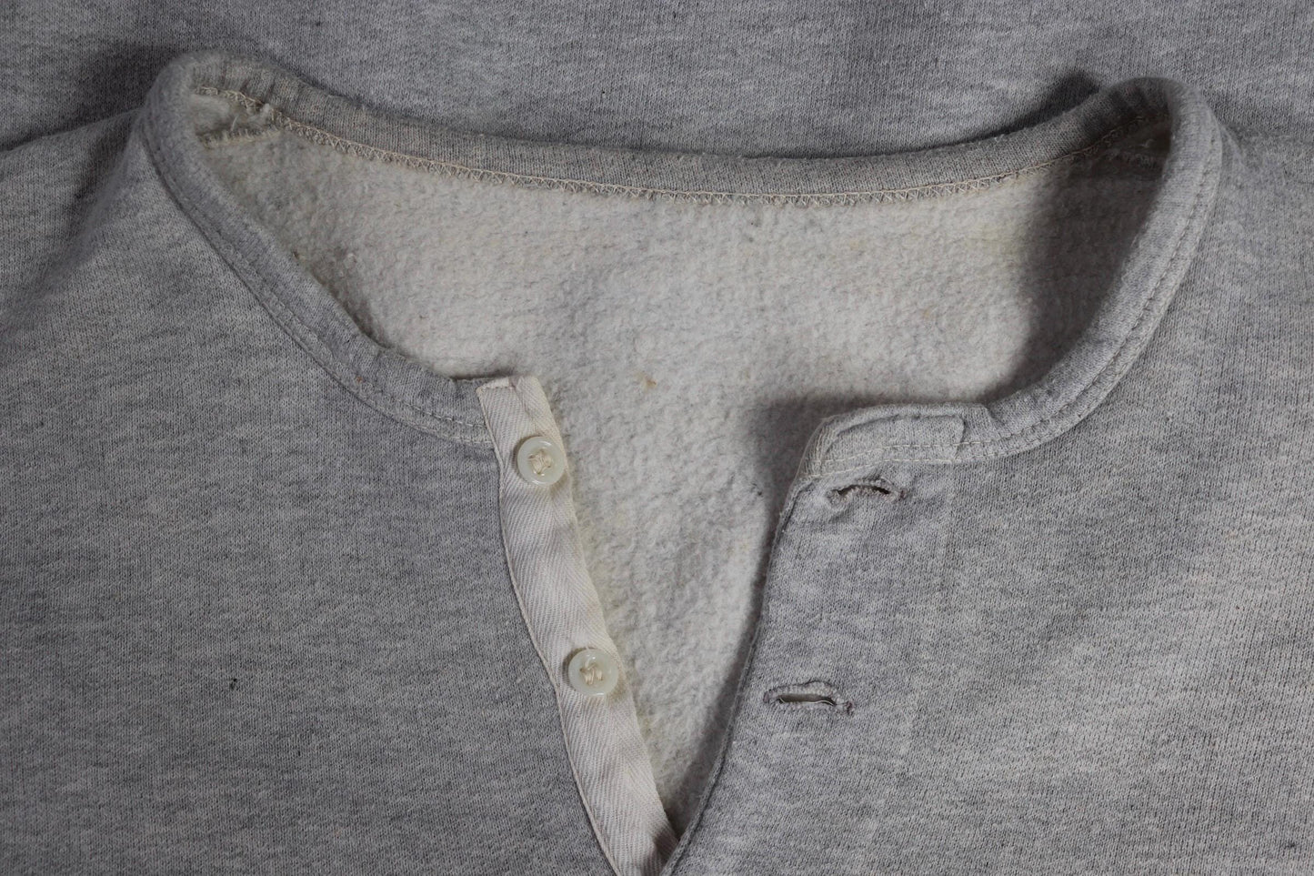 Vintage 1960s French military undershirt - army sweatshirt - Henley shirt - 43" chest