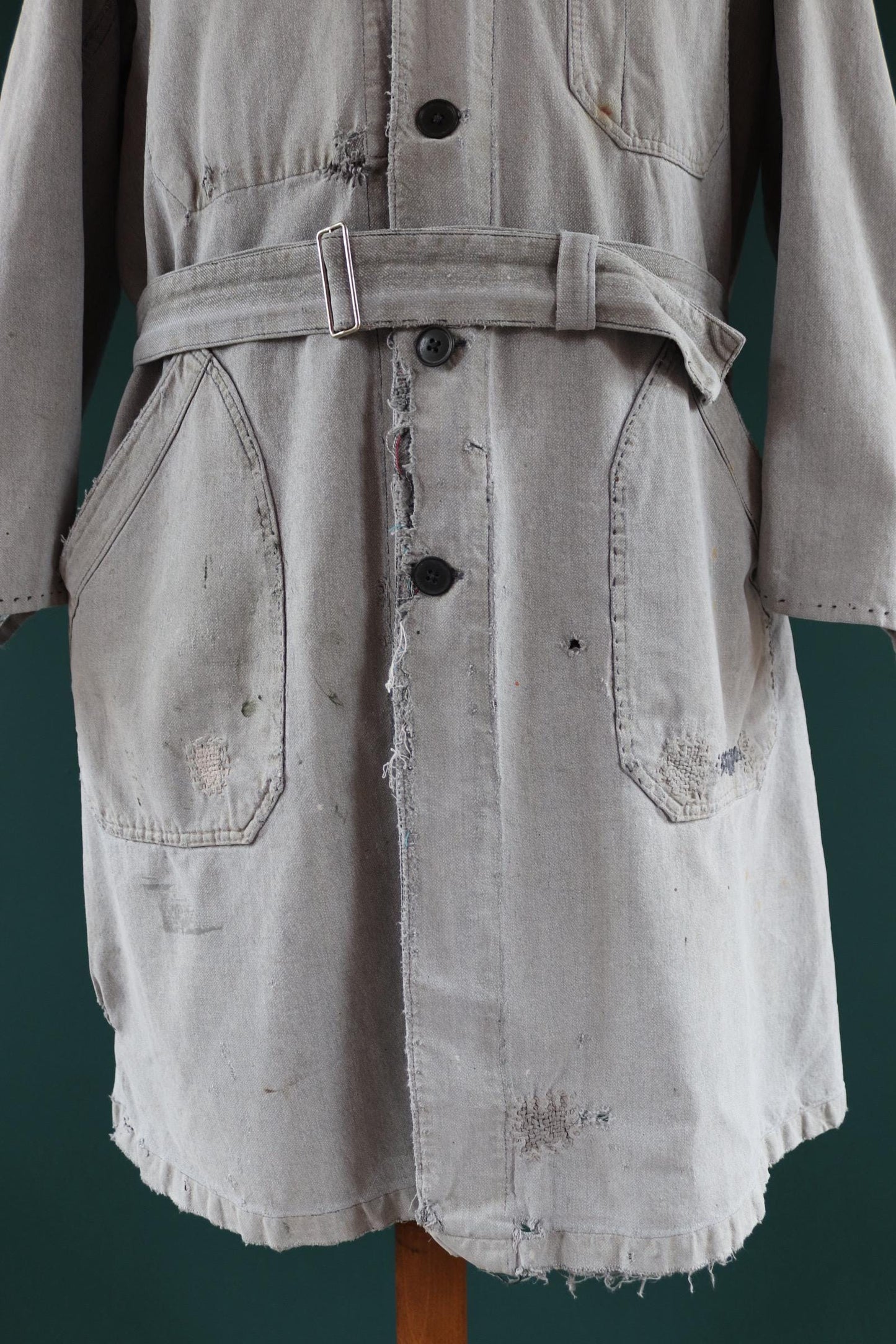Vintage 1950s 60s French workwear jacket - selvedge overalls - salt pepper grey long belted coat - 46” chest - distressed and repaired