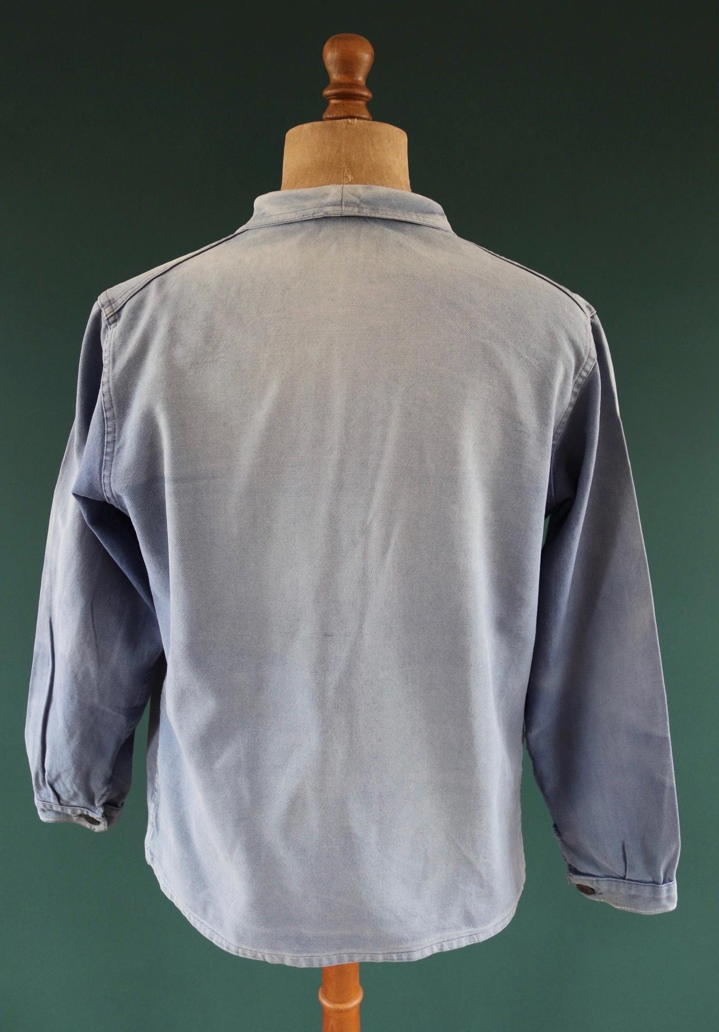 Vintage French blue workwear jacket - 1960s chore coat - 44” chest - bleu de travail - blue cotton twill - sun faded