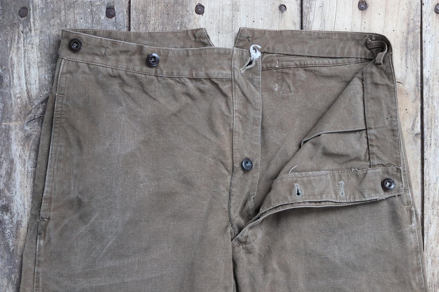 Vintage 1950s French brown cotton workwear trousers - chore pants - 36” x 26” - buckle back