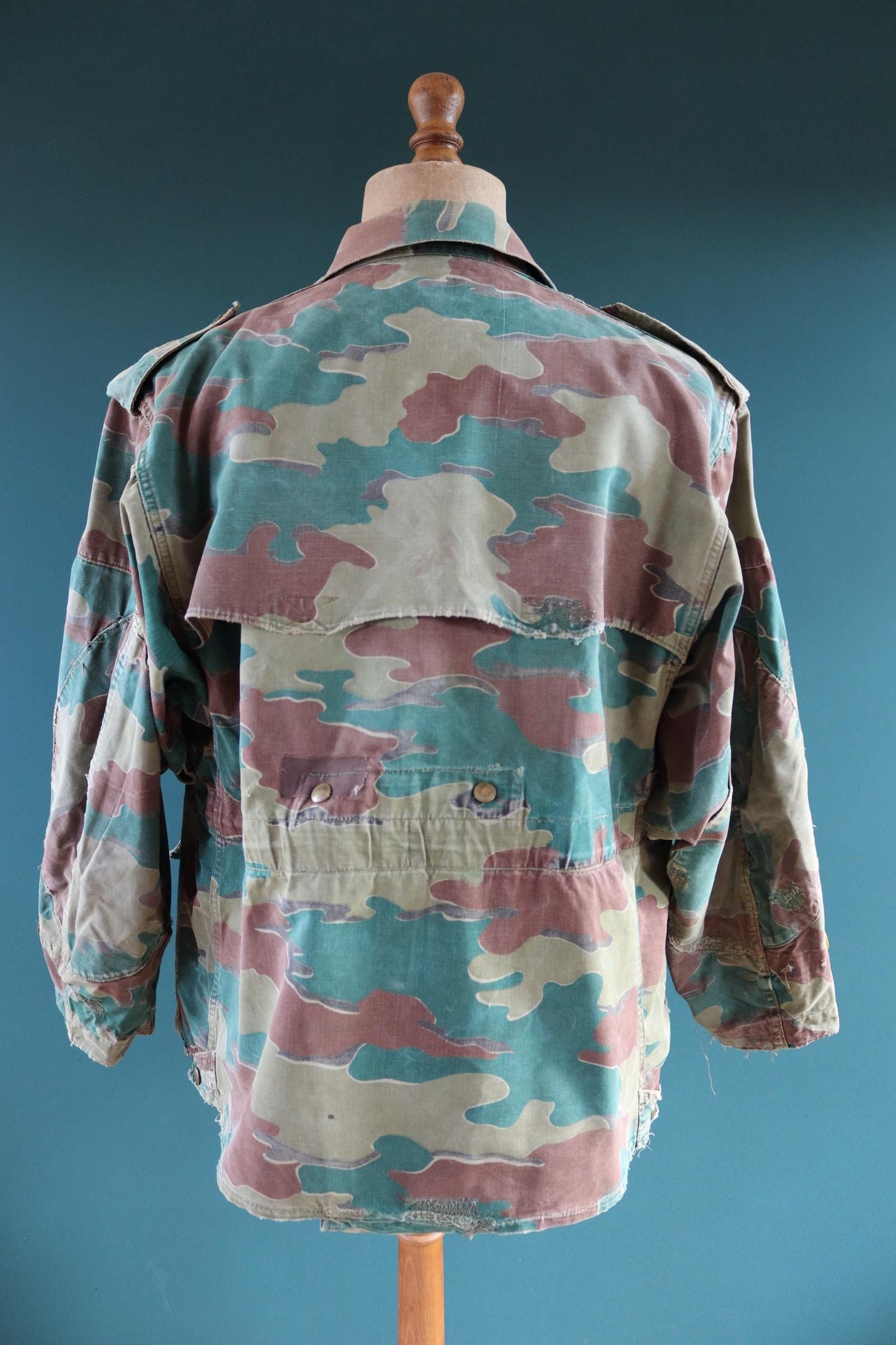 Vintage 1950s Belgian paratrooper jump jacket - military anorak - jigsaw camouflage - 47” chest