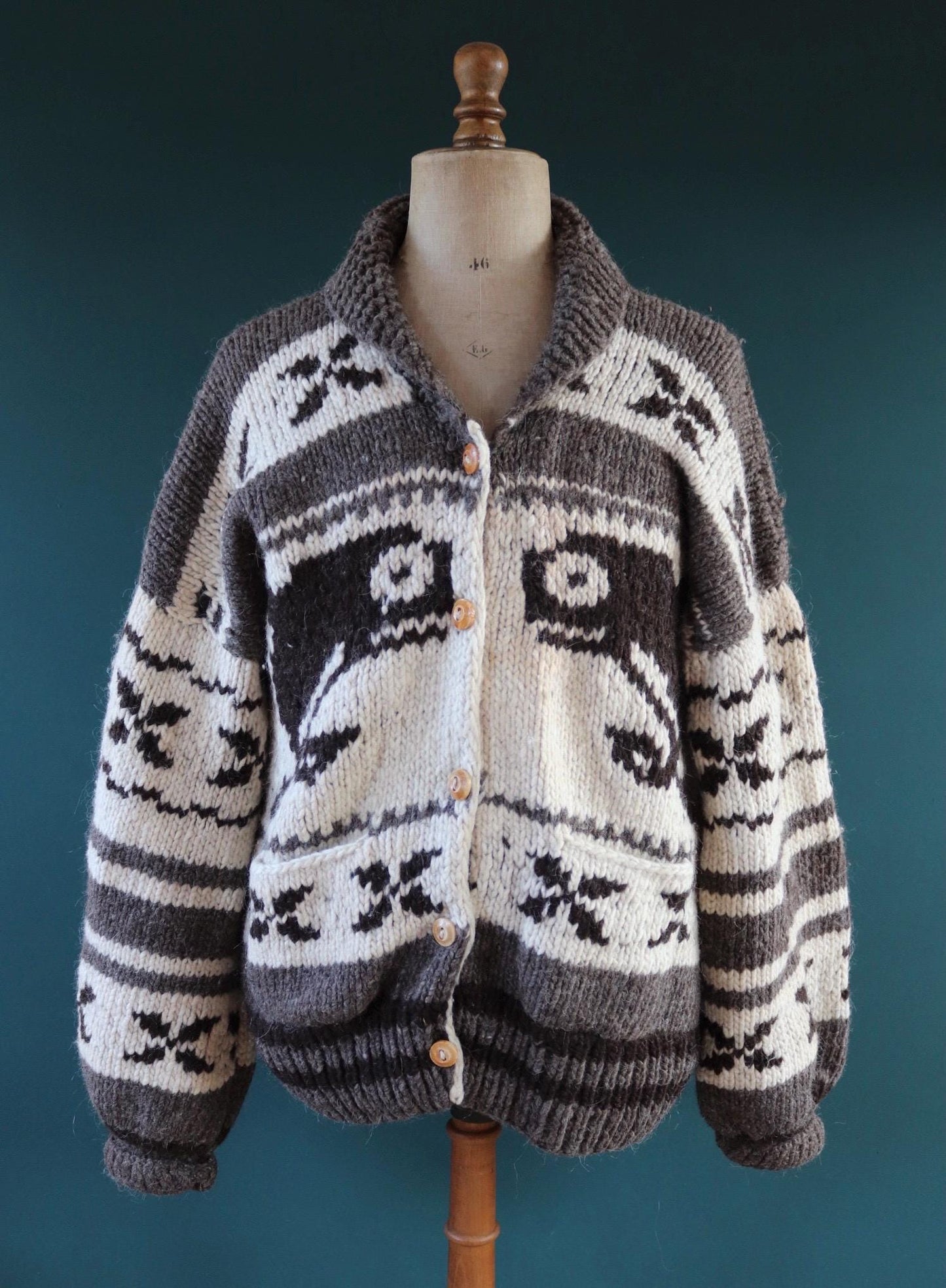 Vintage 1980s Cowichan wool cardigan - hand knitted - chunky winter sweater - 48" chest