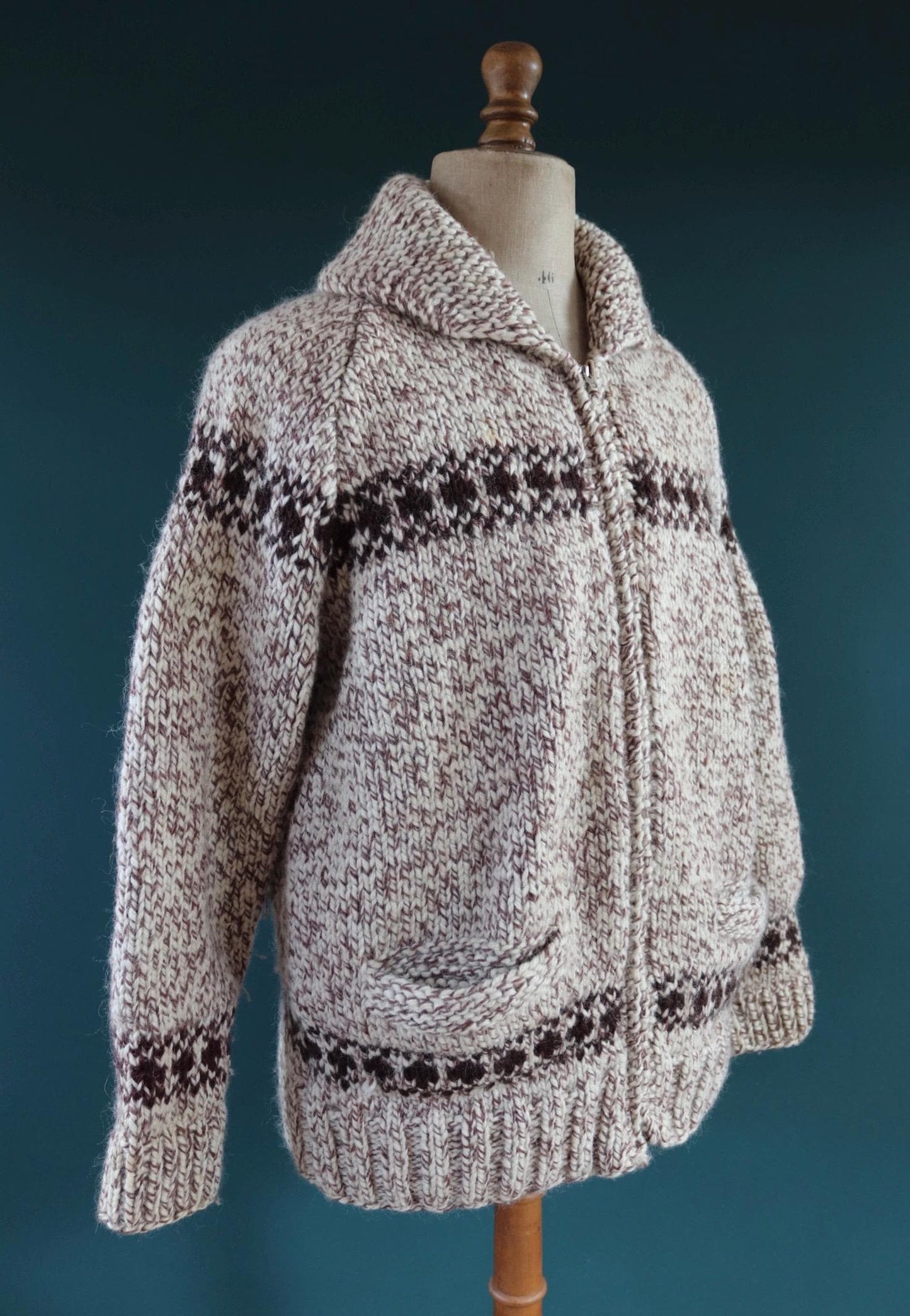 Vintage 1960s Cowichan wool cardigan - hand knitted - chunky winter sweater - 46" chest