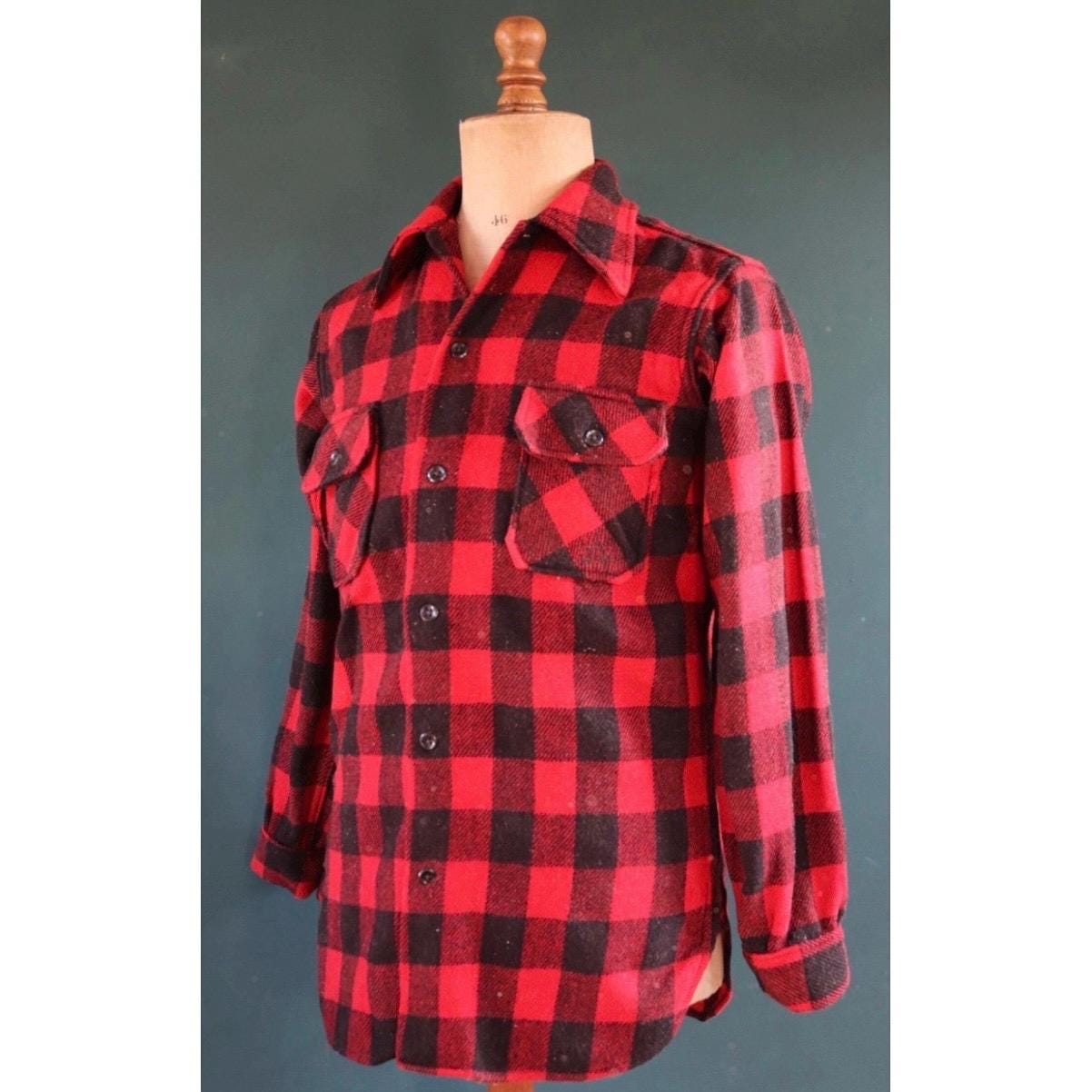 Vintage 1960s wool workwear shirt - red black buffalo plaid - Soo Wool - 39” chest - hunting camping