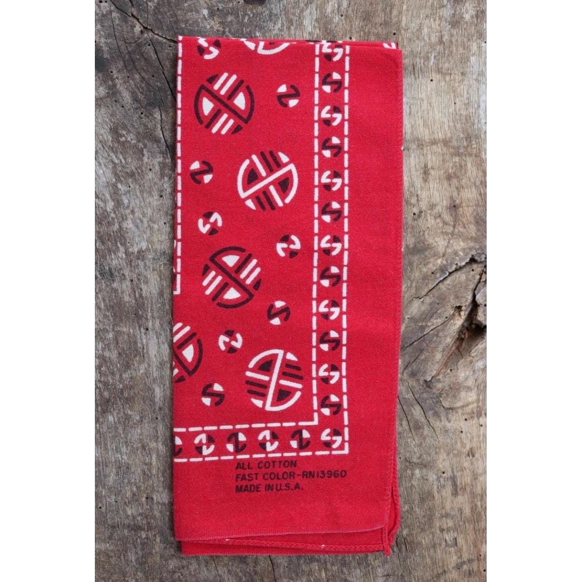 Vintage 1960s red bandana - printed pocket square - colourfast cotton workwear neckerchief - RN 13960