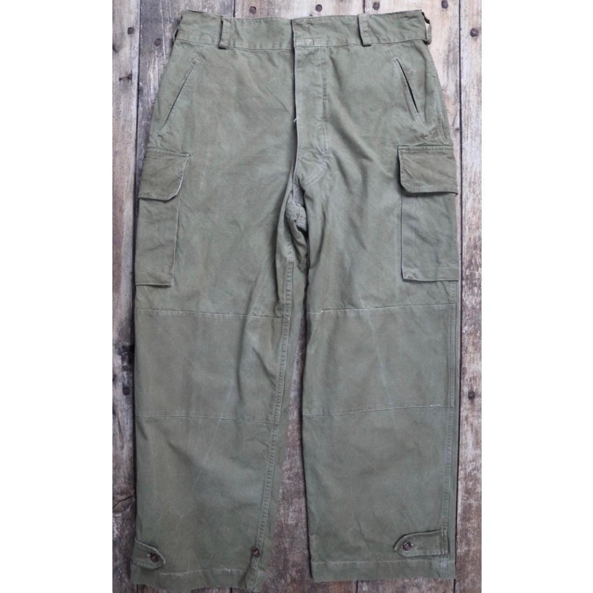 Vintage French military workwear trousers - 1940s 50s cargo pants - M47 army overalls - khaki green cotton - 37” x 29”
