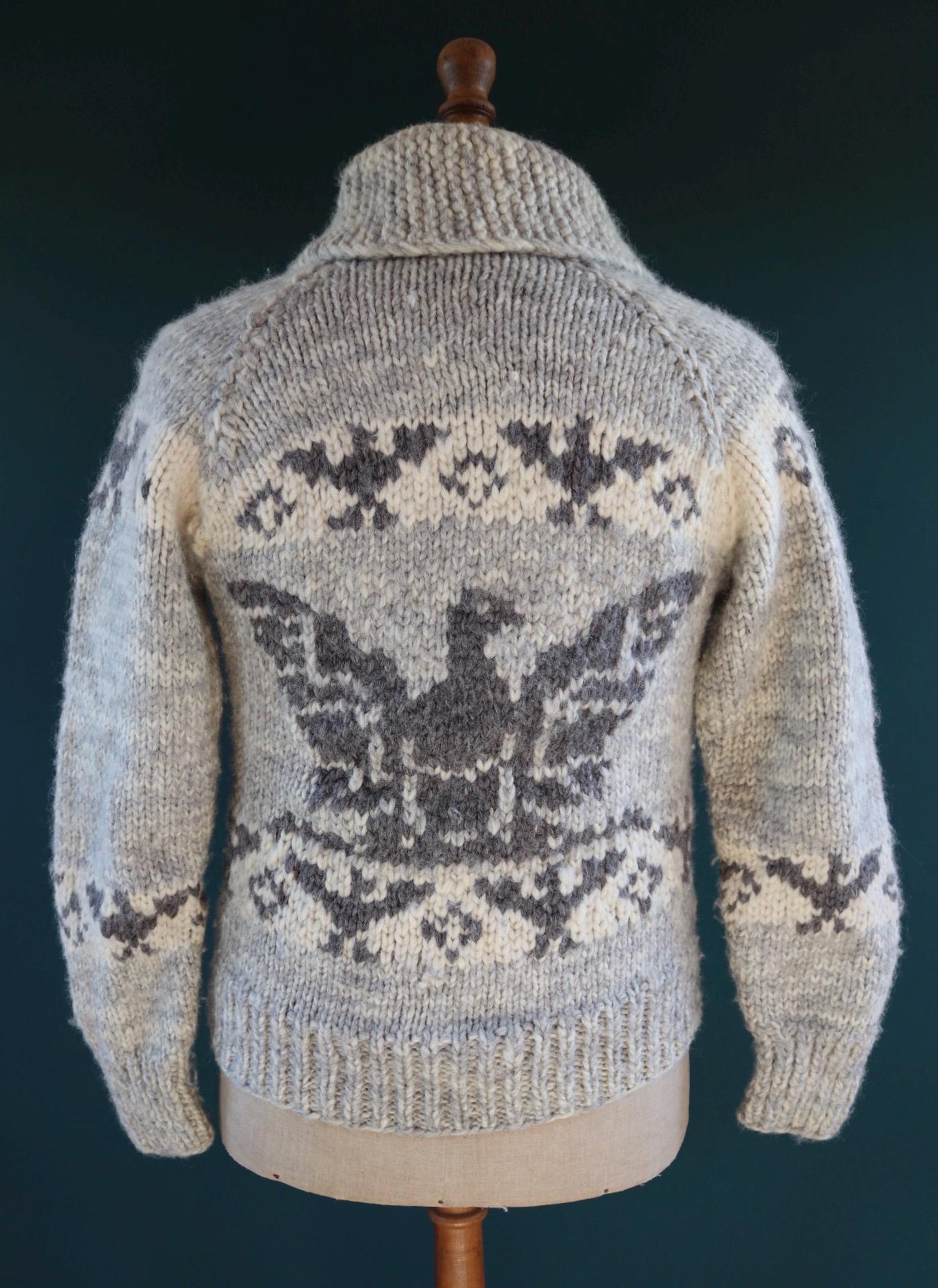 Vintage 1980s Tuak cowichan sweater - chunky wool cardigan - hand knitted jumper - Thunderbird design - 36” chest