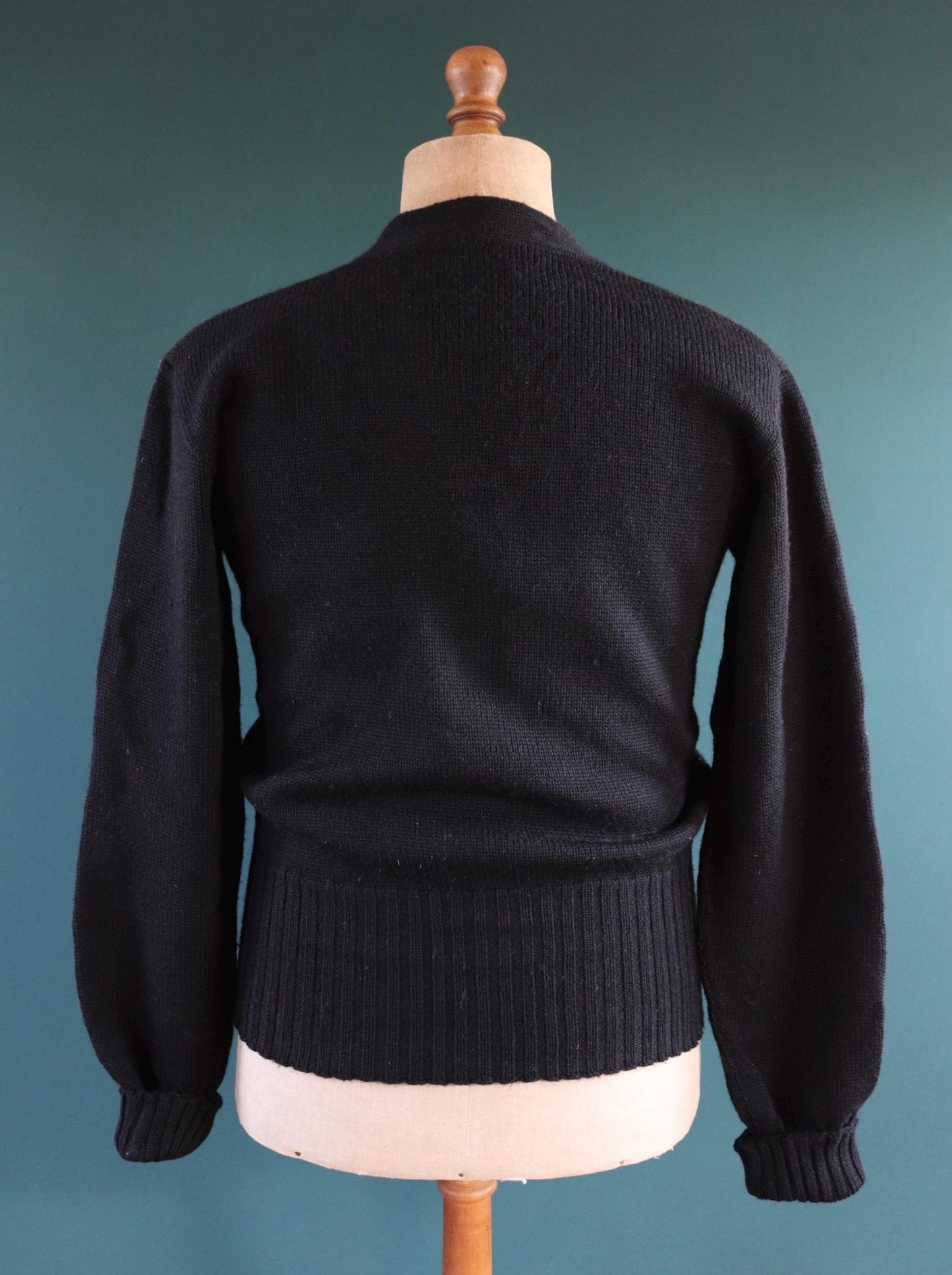 Vintage 1950s black wool varsity sweater - knitted jumper - Ivy League style - long rib - 40” chest